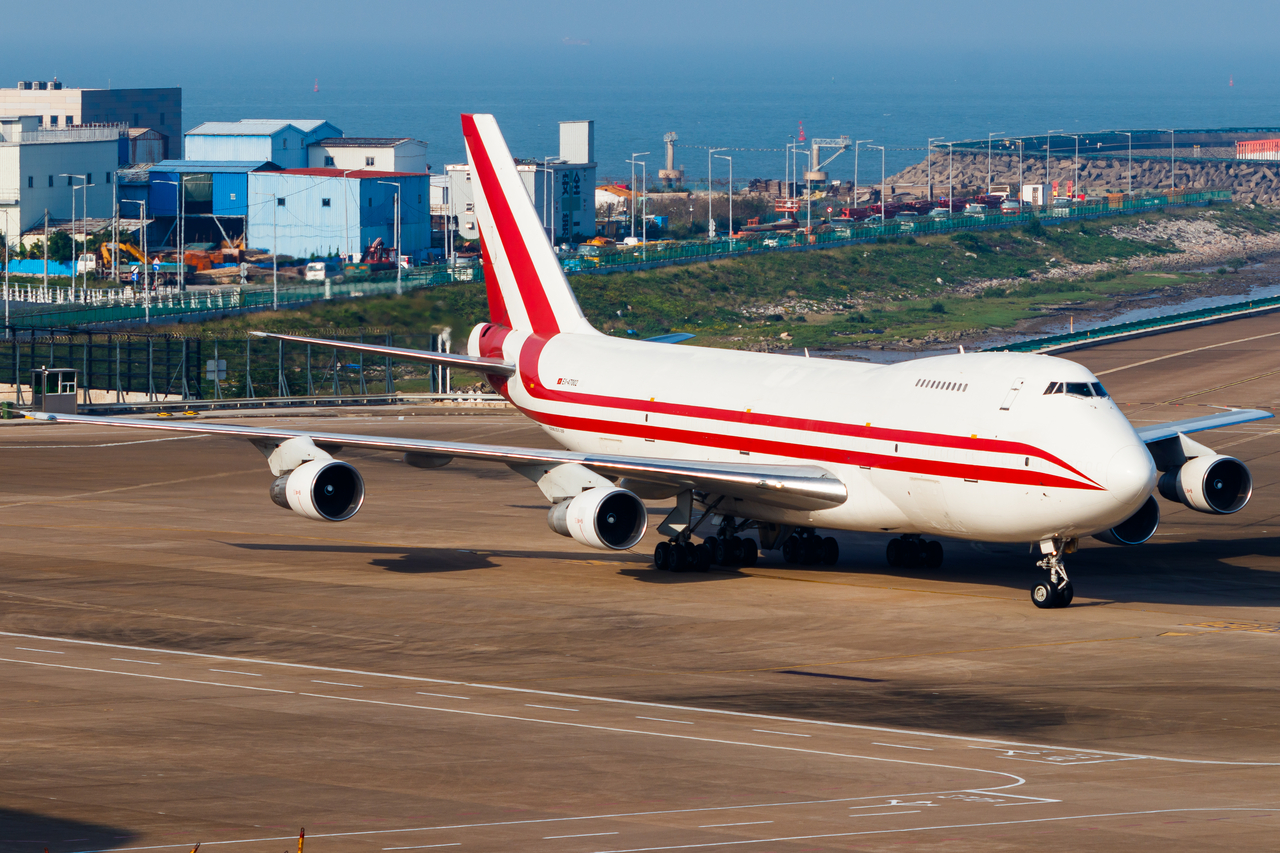 Full size: Aerostan Boeing 747-200 EX-47002 at Macau International Airport