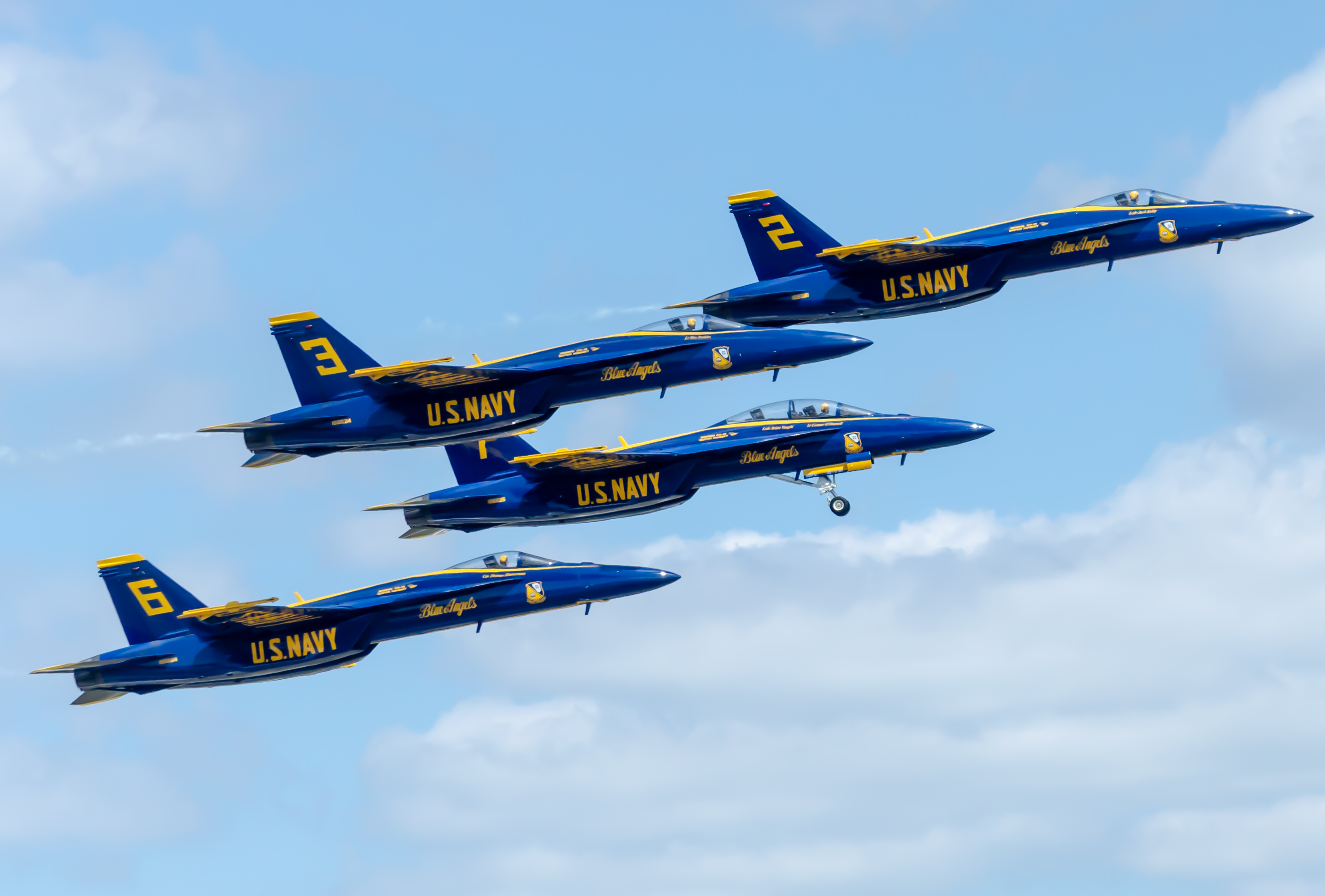 Full size: USN - United States Navy Boeing F/A-18E/F Super Hornet 165805 at NAS Pensacola