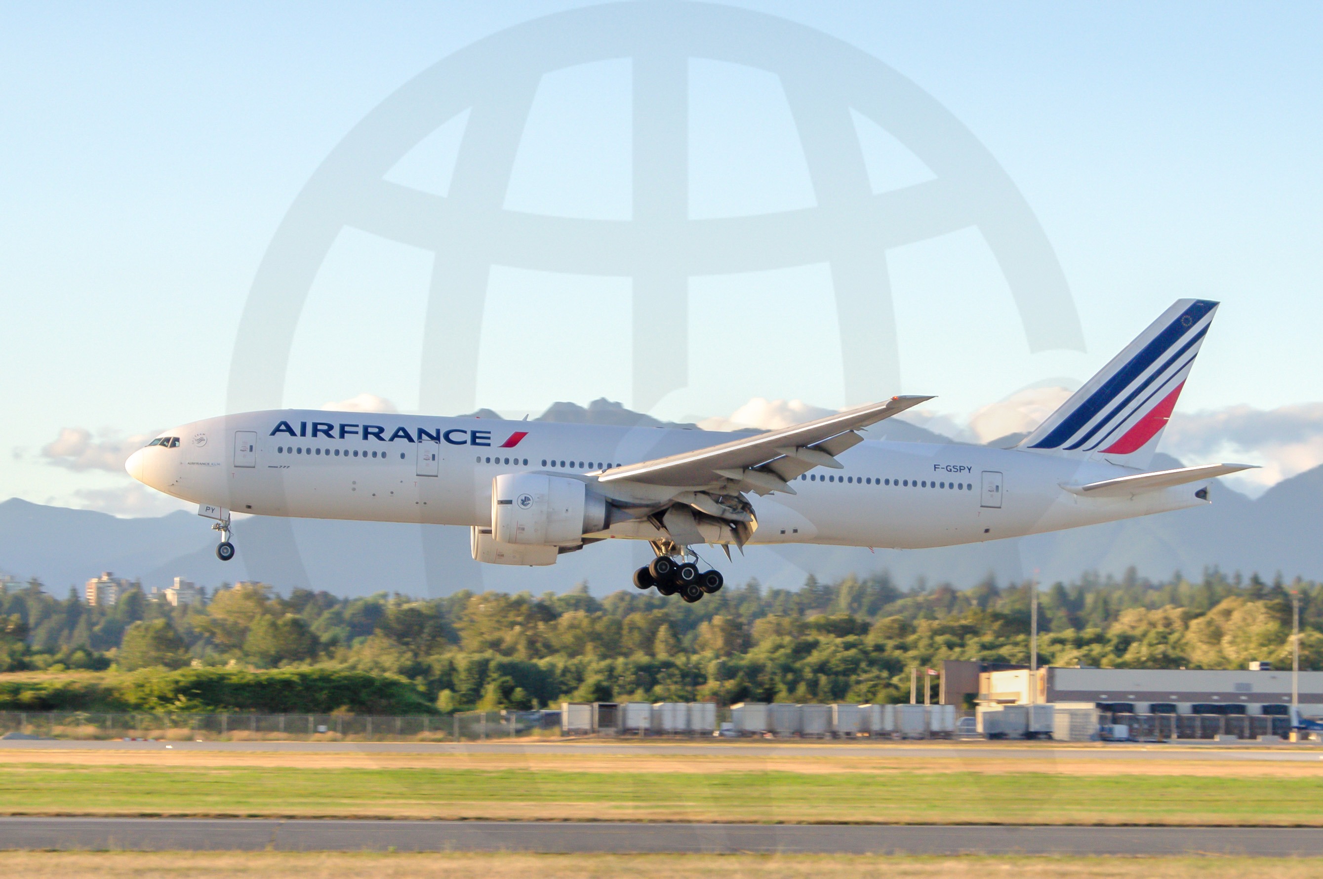 Full size: Air France Boeing 777-200ER F-GSPY at Vancouver International Airport
