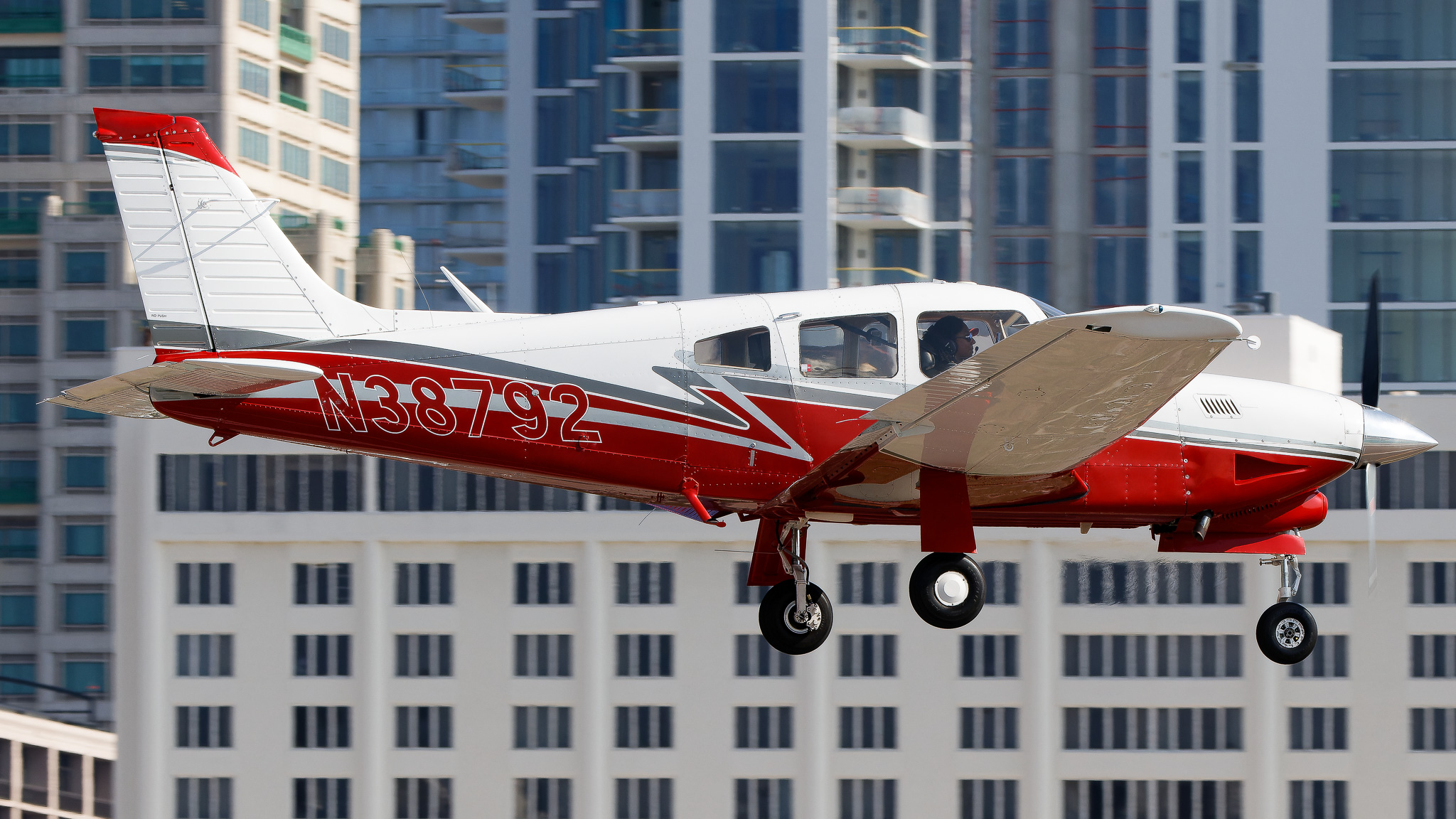 Full size: PRIVATE Piper PA-28 N38792 at St. Petersburg Albert Whitted Airport