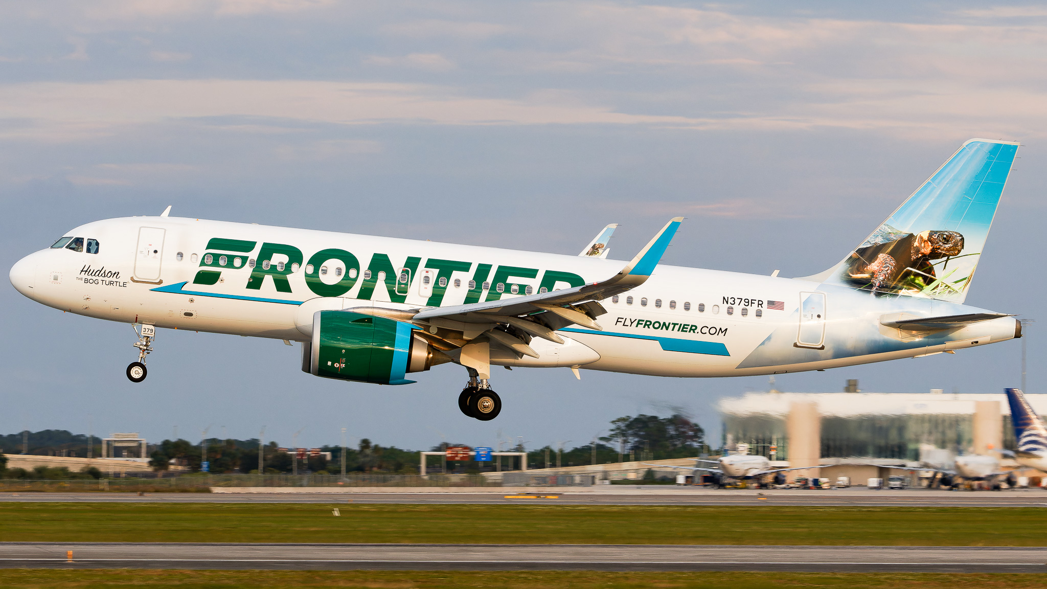 Full size: Frontier Airlines Airbus A320NEO N379FR at Orlando International Airport
