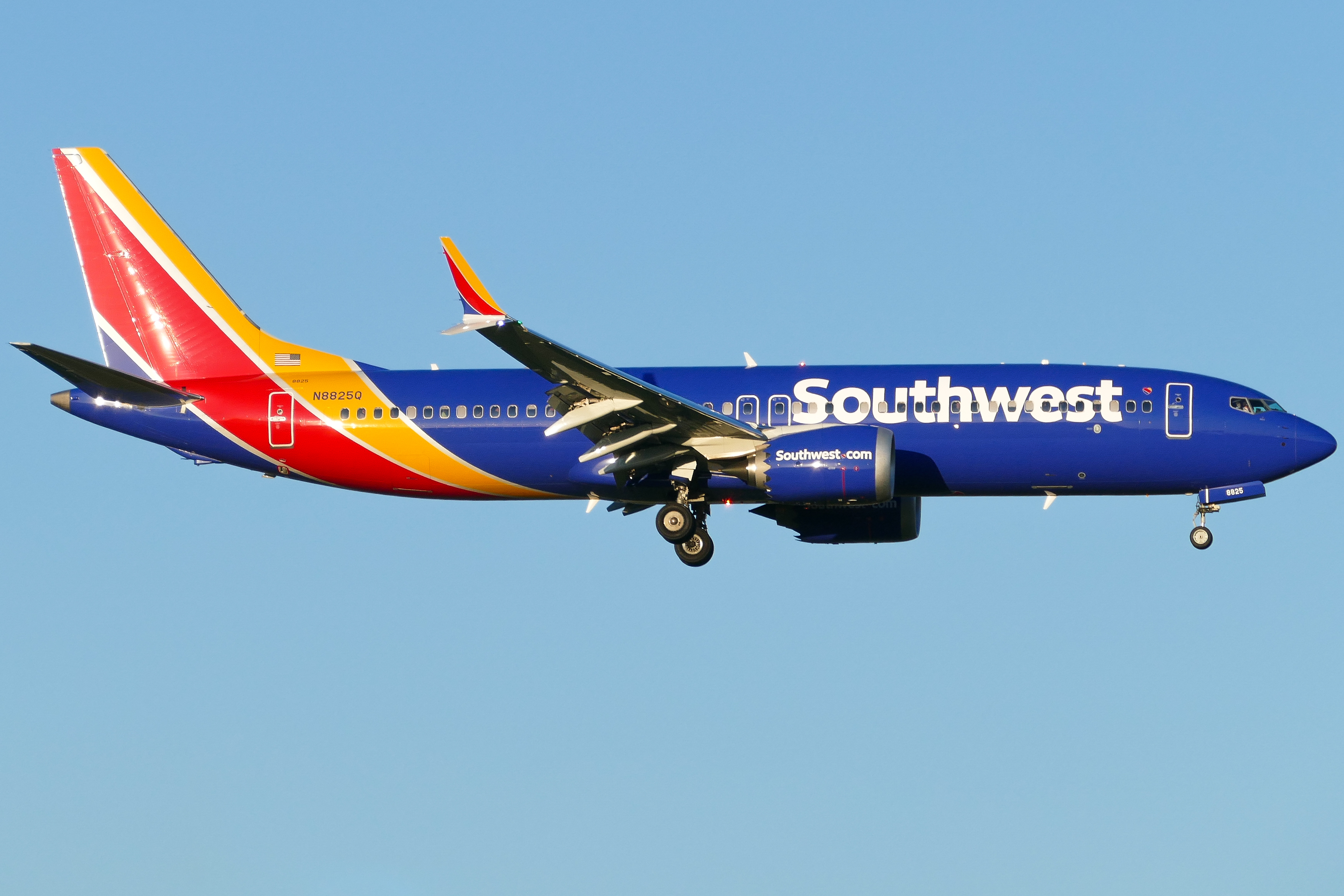 Full size: Southwest Airlines Boeing 737 MAX 8 N8825Q at Austin-Bergstrom International Airport