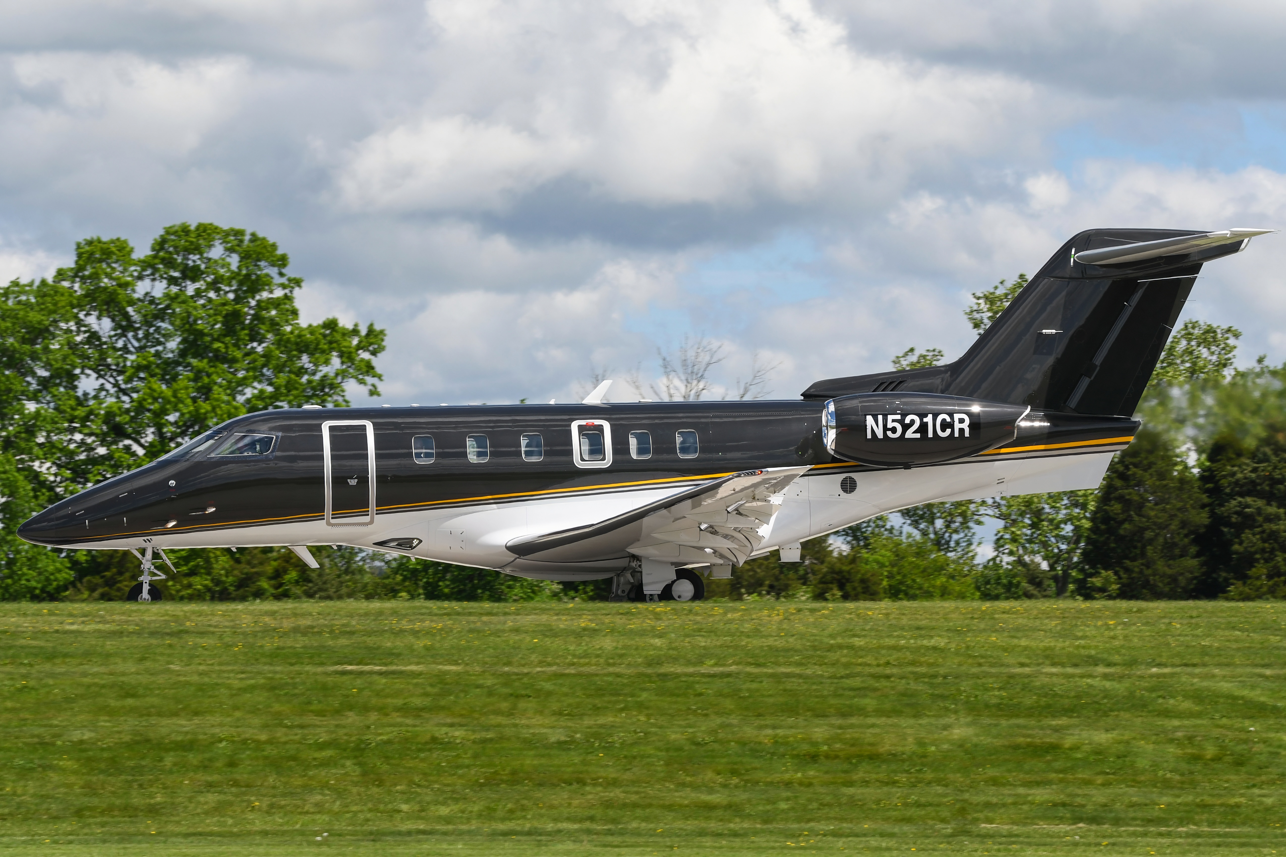 Full size: PRIVATE Pilatus PC-24 N521CR at Heritage Field Airport