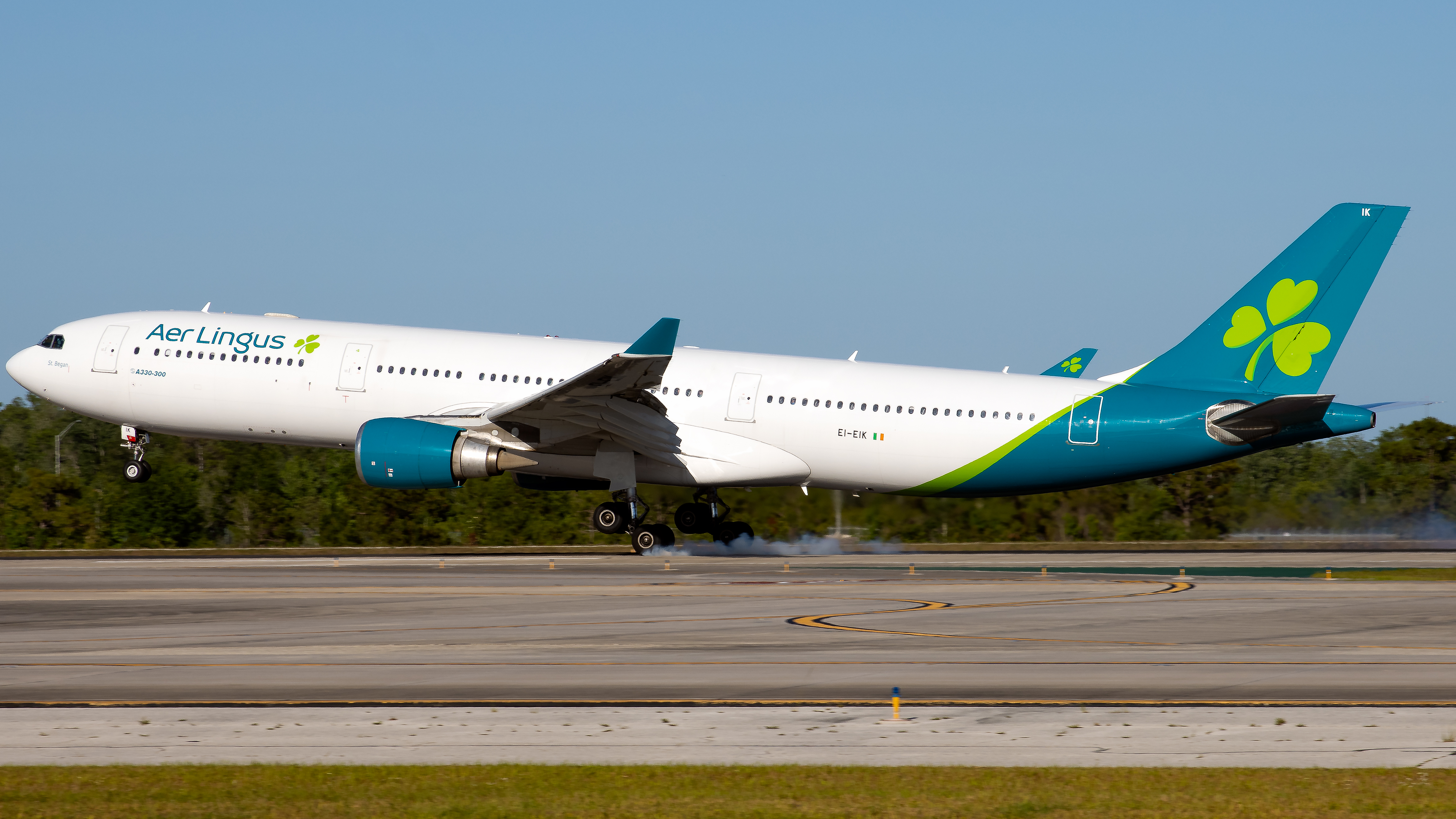 Full size: Aer Lingus Airbus A330-300 EI-EIK at Orlando International Airport
