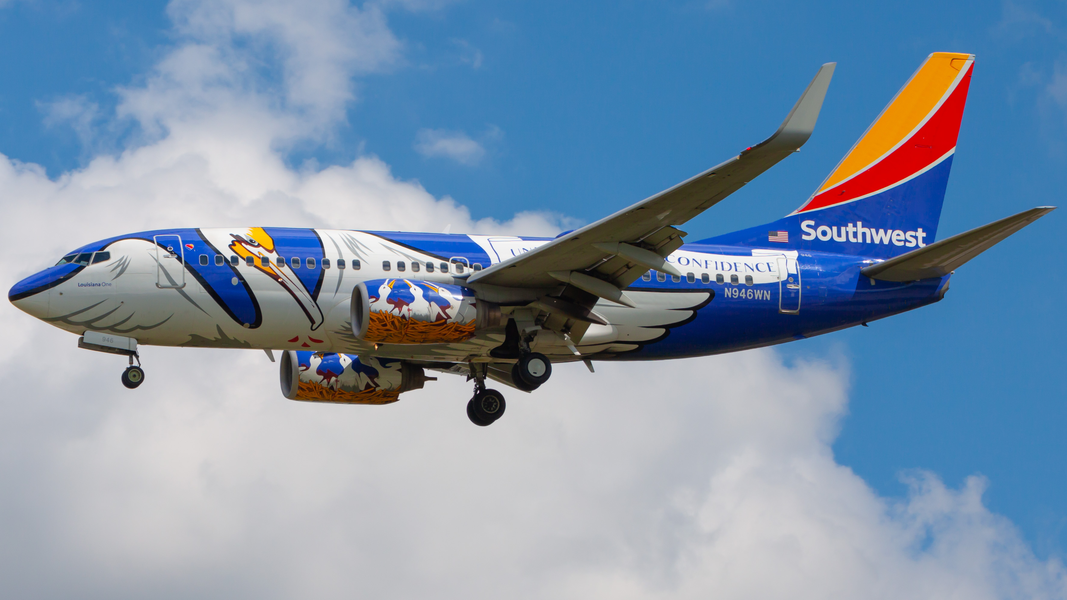 Full size: Southwest Airlines Boeing 737-700 N946WN at Orlando International Airport