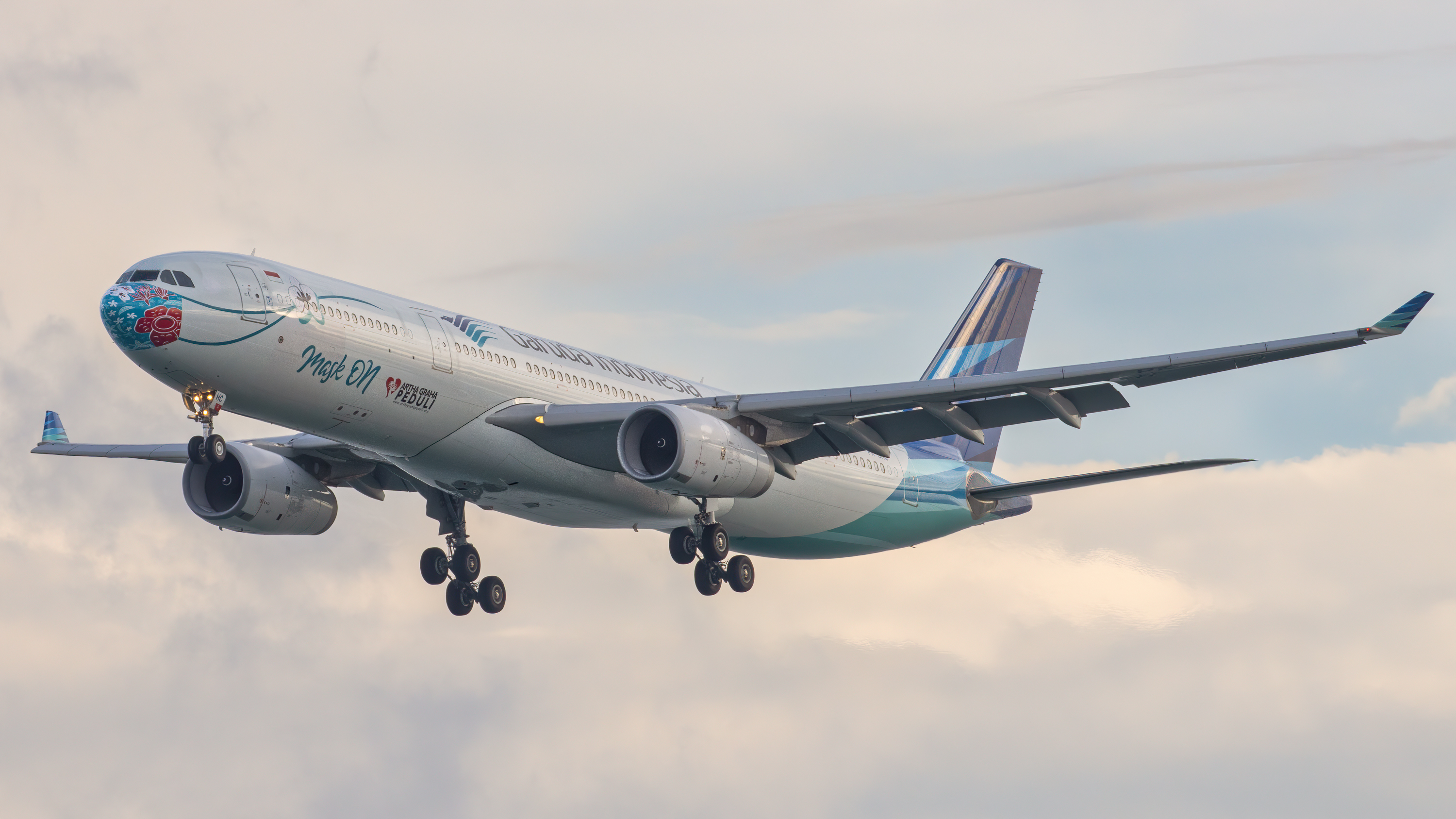 Full size: Garuda Indonesia Airbus A330-300 PK-GHC at Singapore-Changi Airport
