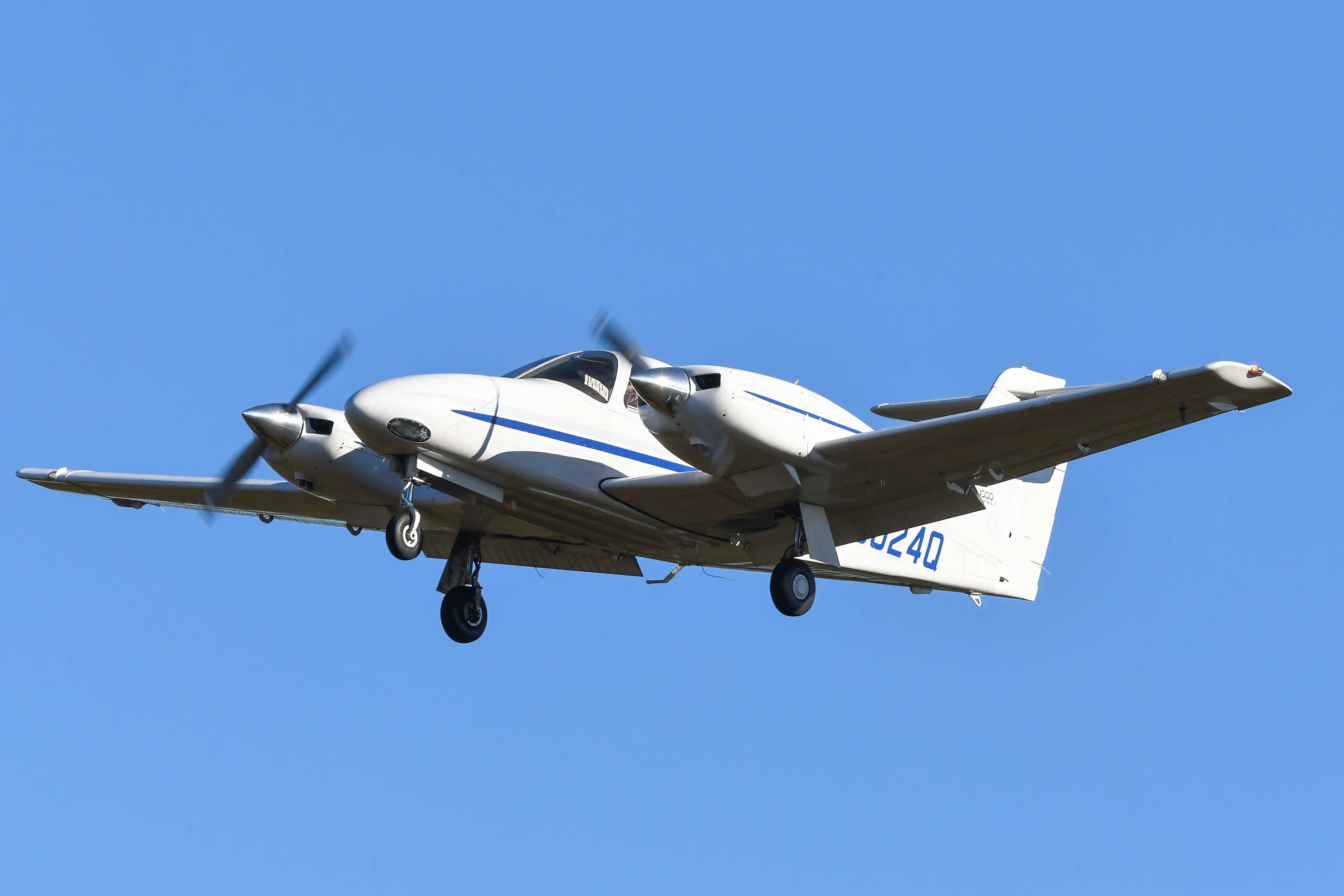 Full size: PRIVATE Piper PA-38-112 Tomahawk N8024Q at Toms River Ocean County Airport