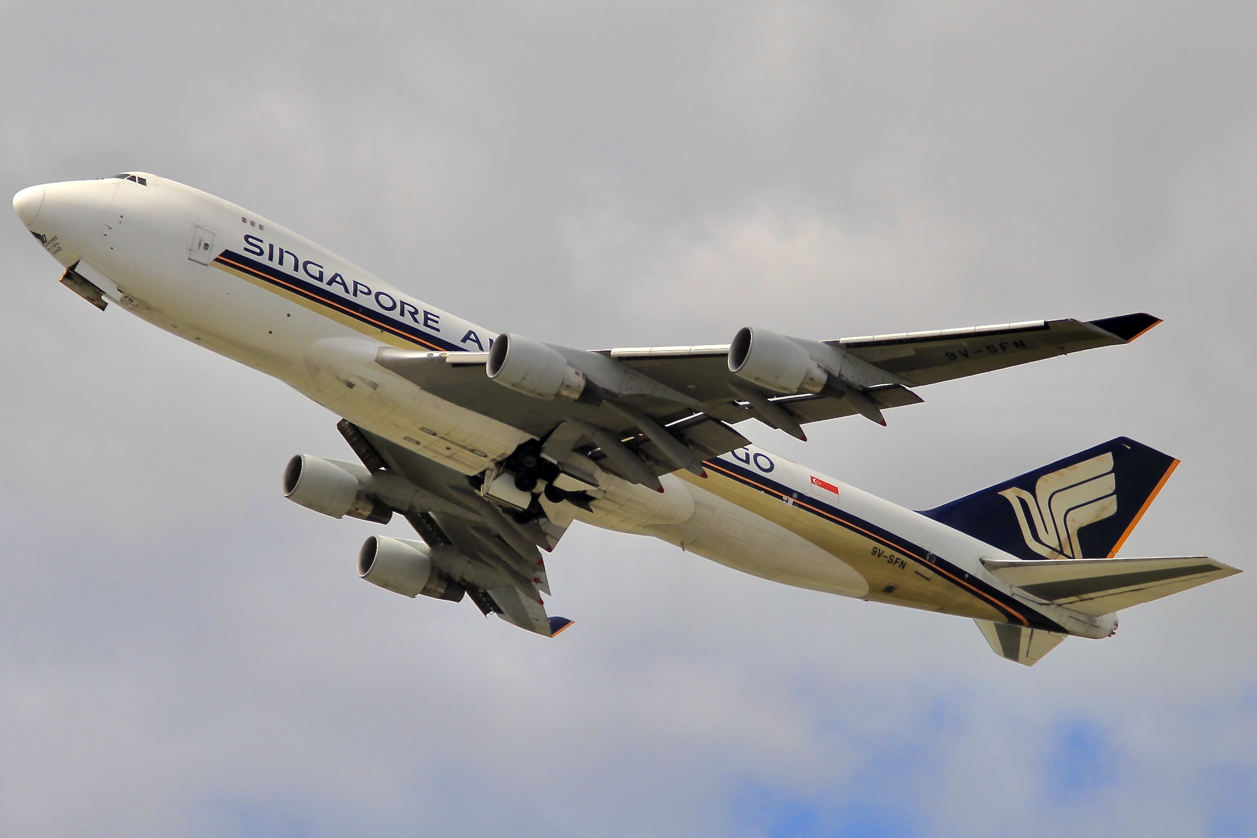Full size: Singapore Airlines Cargo Boeing 747-400F 9V-SFN at Auckland International Airport