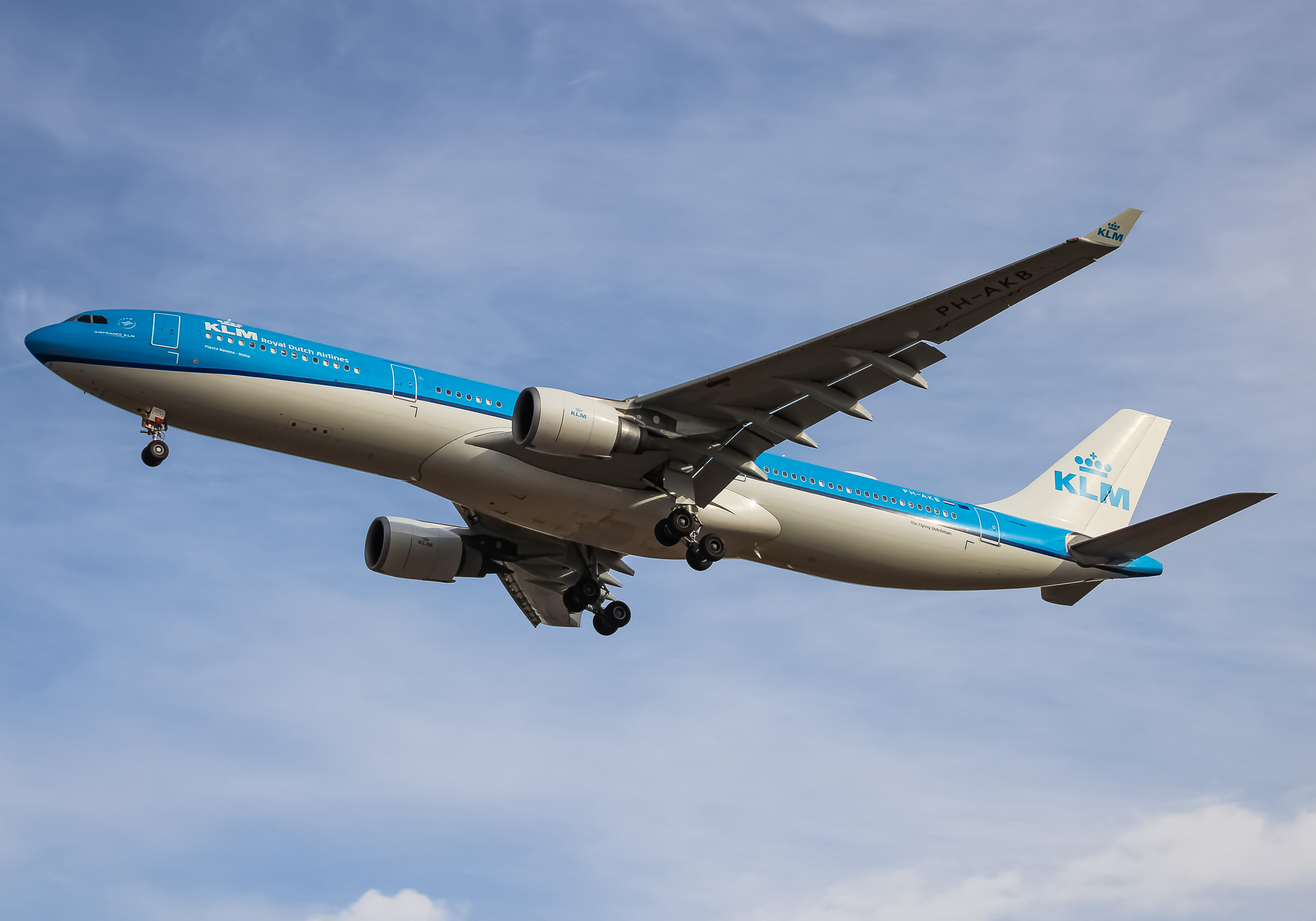 Full size: KLM Airbus A330-300 PH-AKB at Washington Dulles International Airport