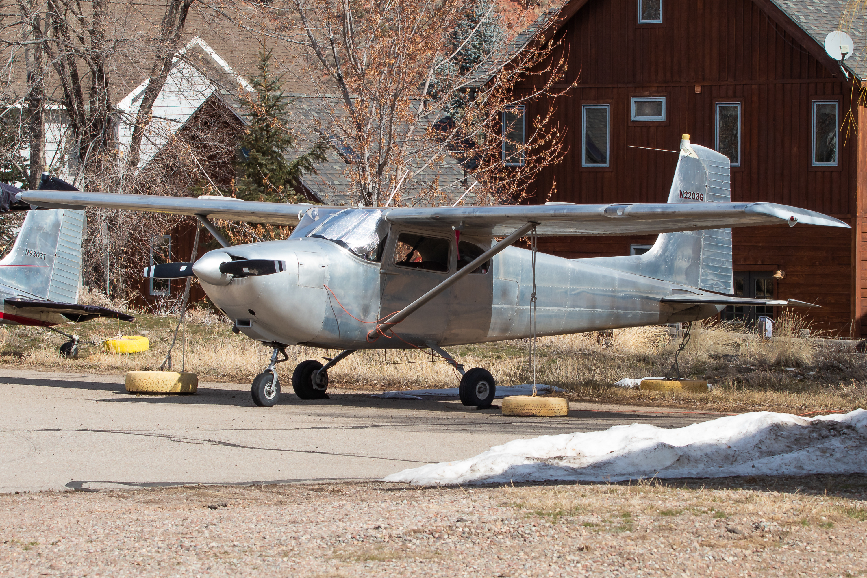Full size: PRIVATE Cessna 182 Skylane N2203G at Glenwood Springs Municipal Airport