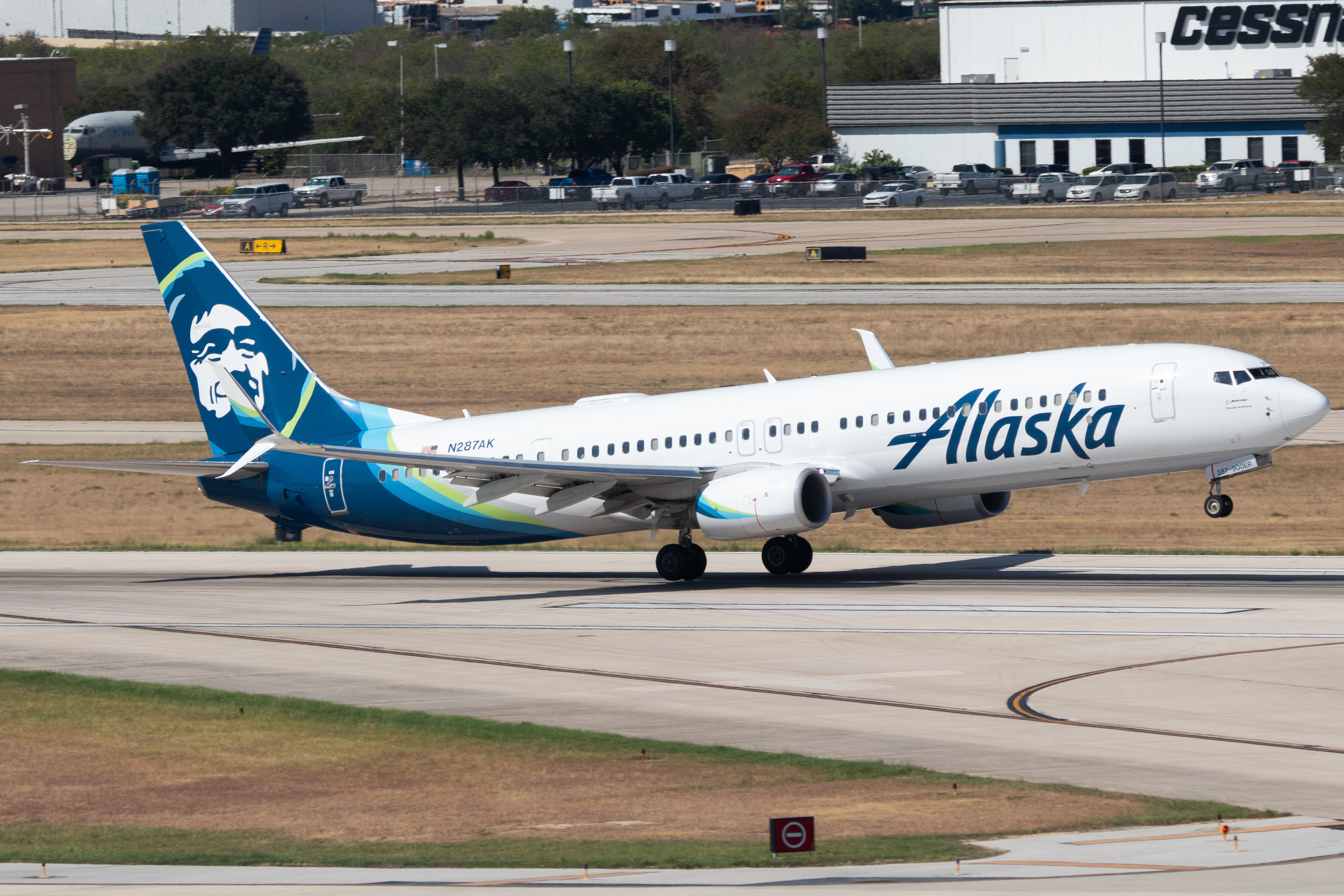 Full size: Alaska Airlines Boeing 737-900ER N287AK at San Antonio International Airport
