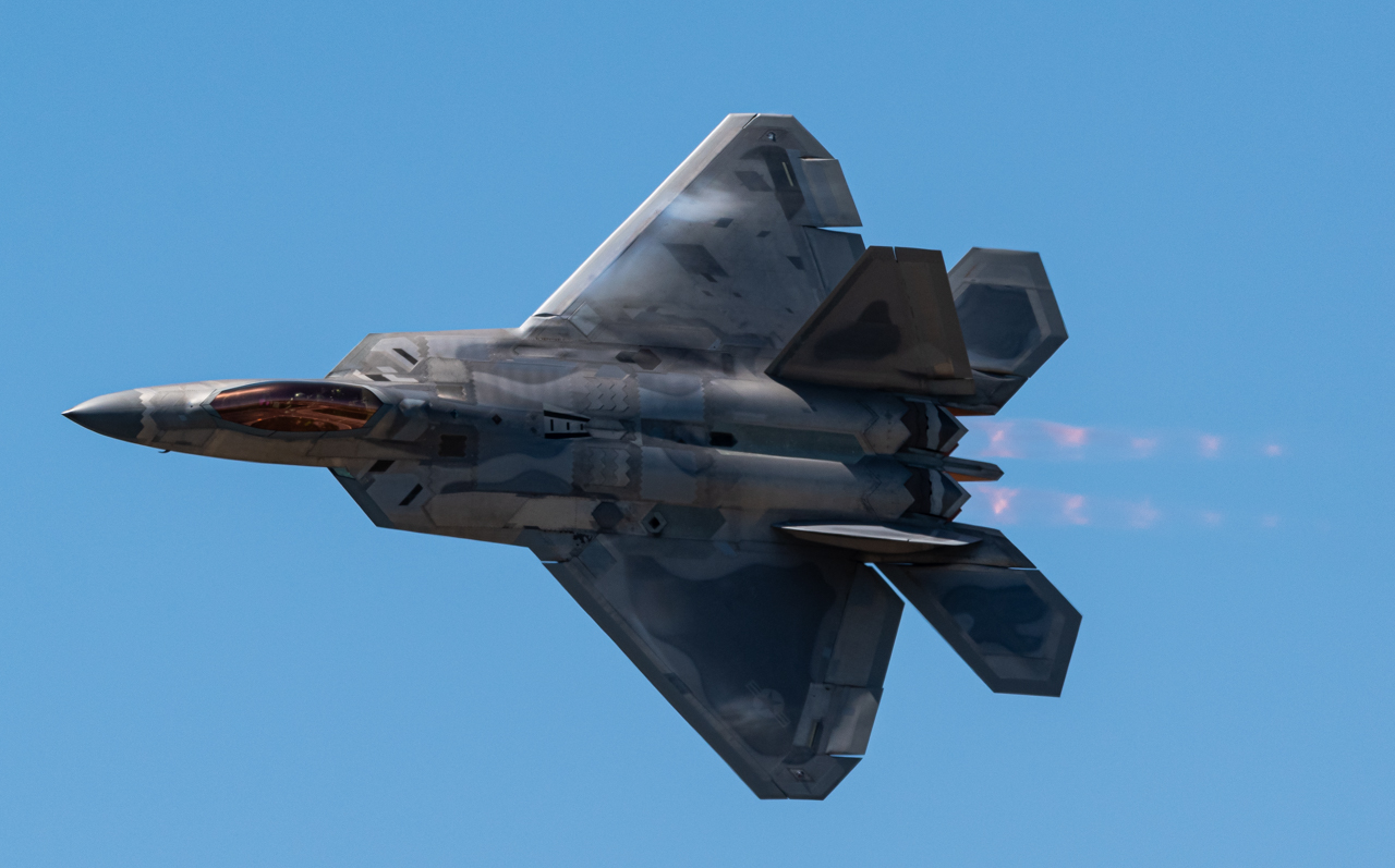 Full size: USAF - United States Air Force Lockheed Martin F-22A Raptor 05-4107 at Mac Dill AFB