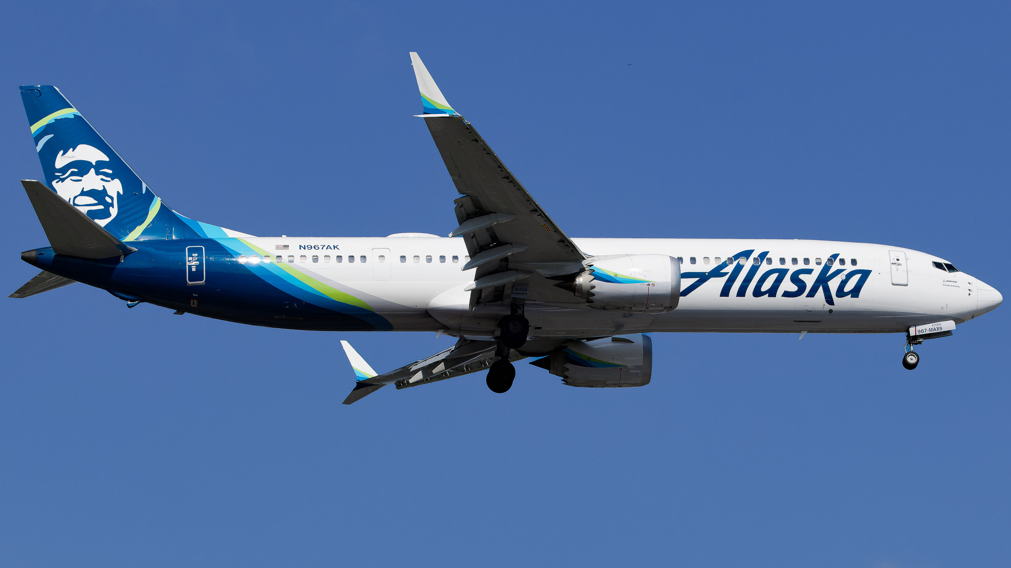Full size: Alaska Airlines Boeing 737 MAX 9 N967AK at Tampa International Airport
