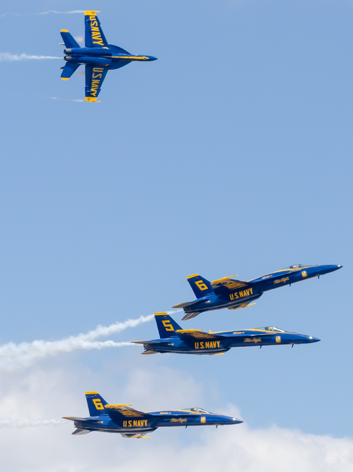 Full size: Blue Angels Boeing F/A-18E/F Super Hornet 165782 at NAS Pensacola