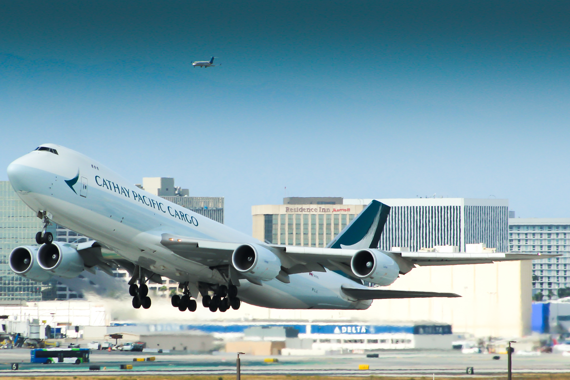 Full size: Cathay Pacific Cargo Boeing 747-8F B-LJL at Los Angeles International Airport