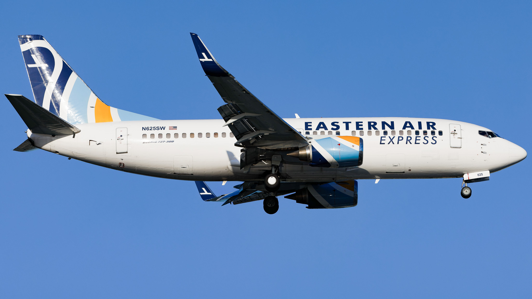 Full size: Eastern Airlines Boeing 737-300 N625SW at Tampa International Airport