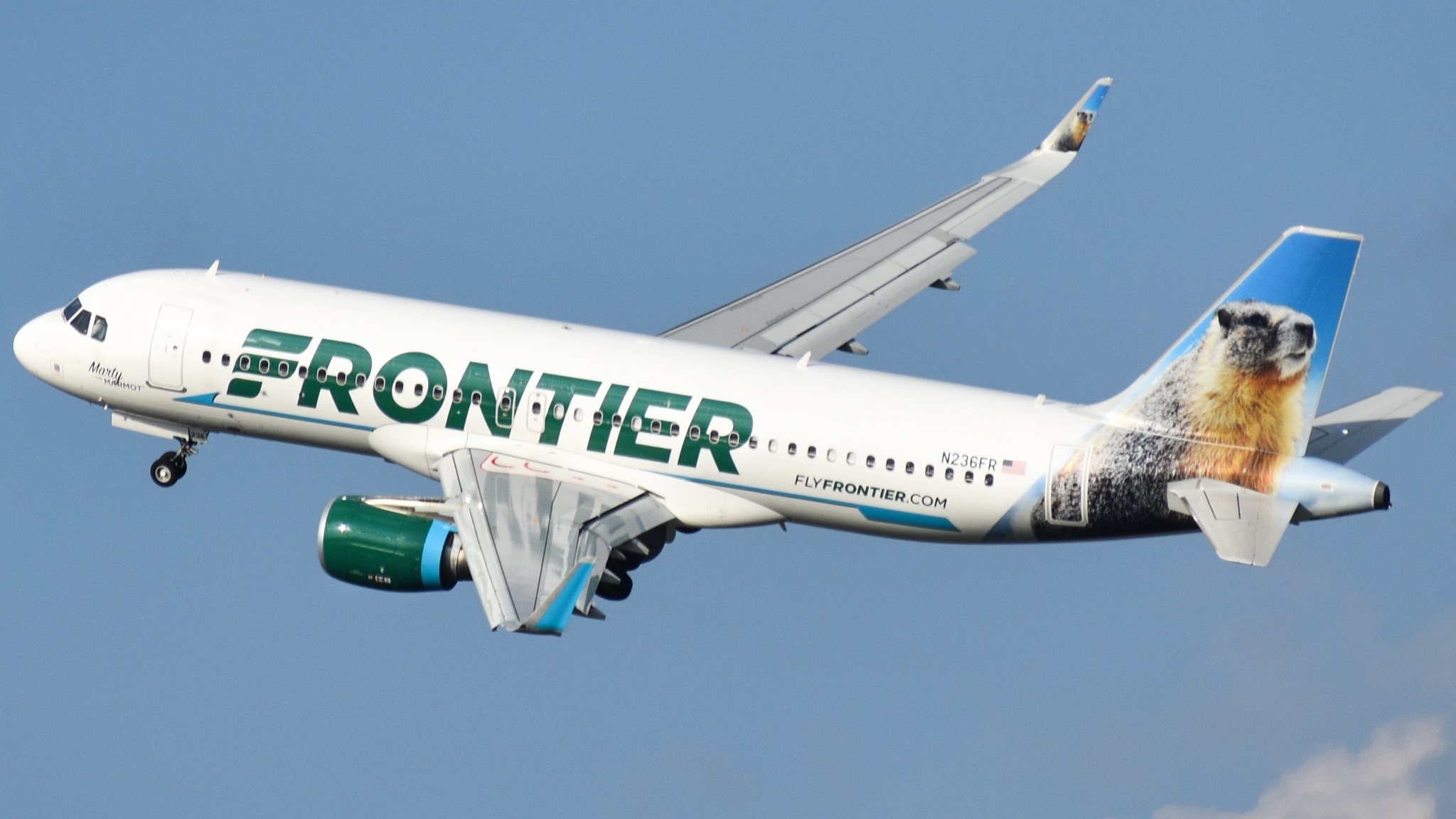 Full size: Frontier Airlines Airbus A320 N236FR at Ronald Reagan National Airport