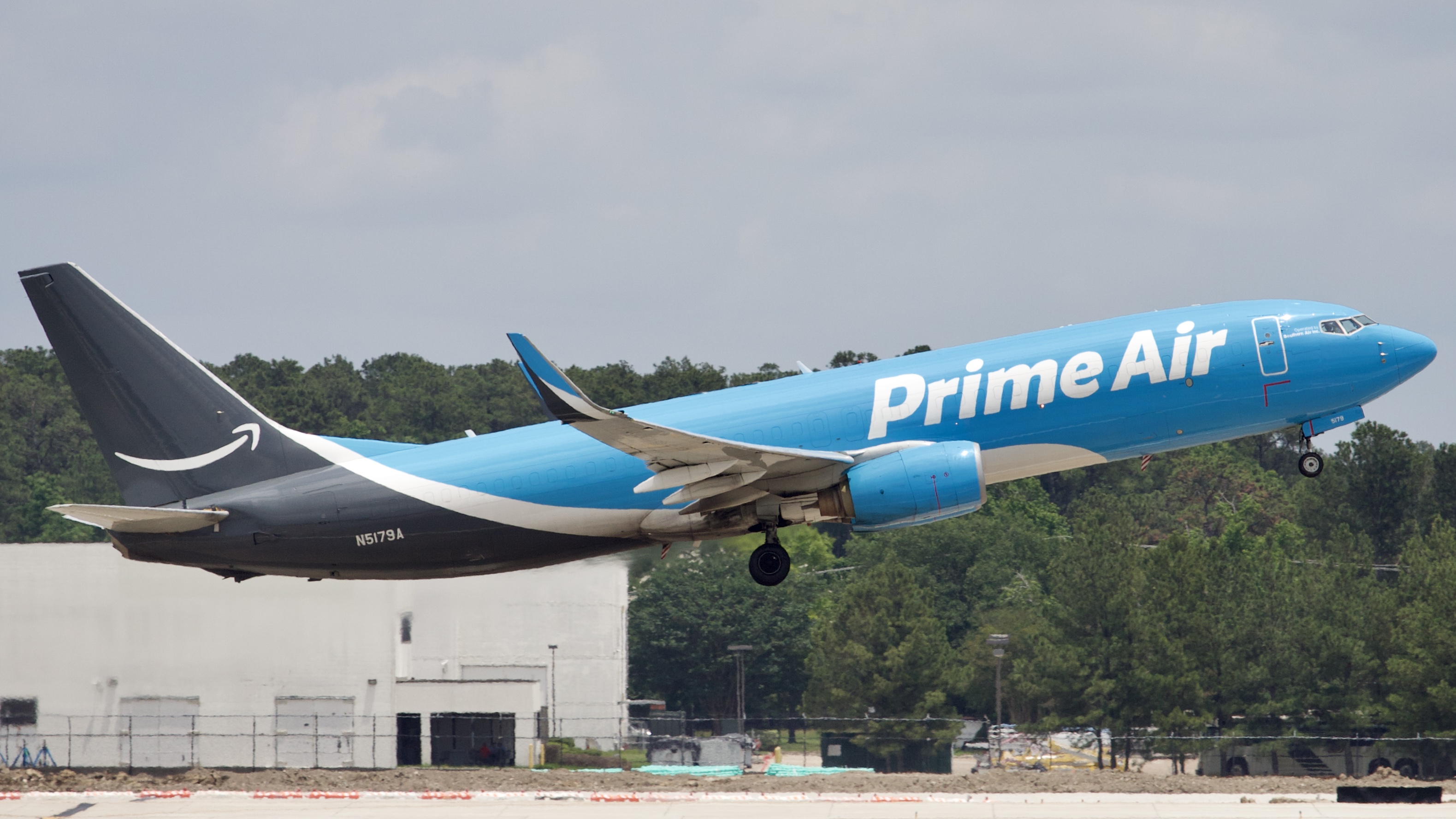 Full size: Prime Air Boeing 737-800 N5179A at Houston-George Bush Intercontinental Airport