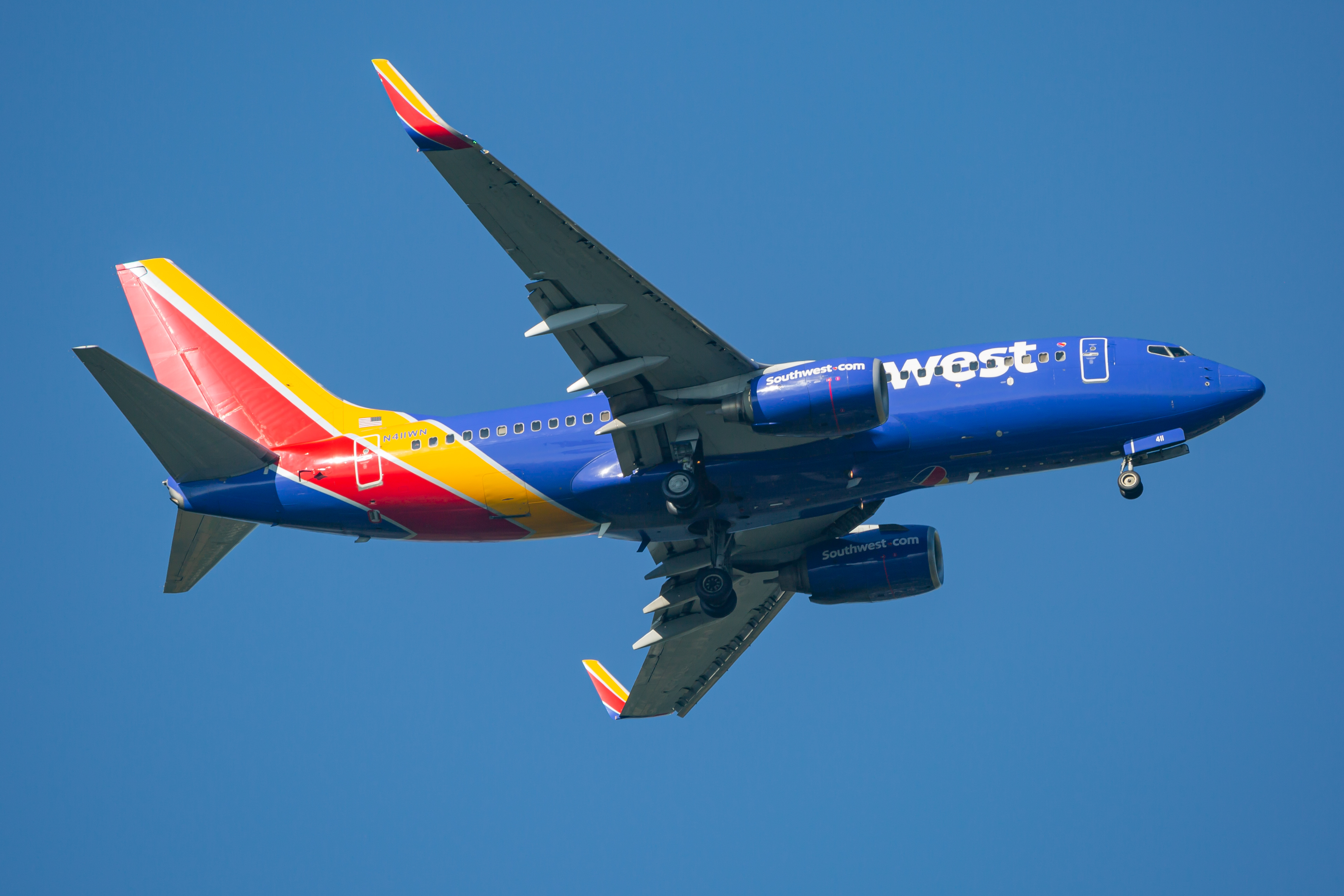 Full size: Southwest Airlines Boeing 737-700 N411WN at Baltimore/Washington International Thurgood Marshall Airport