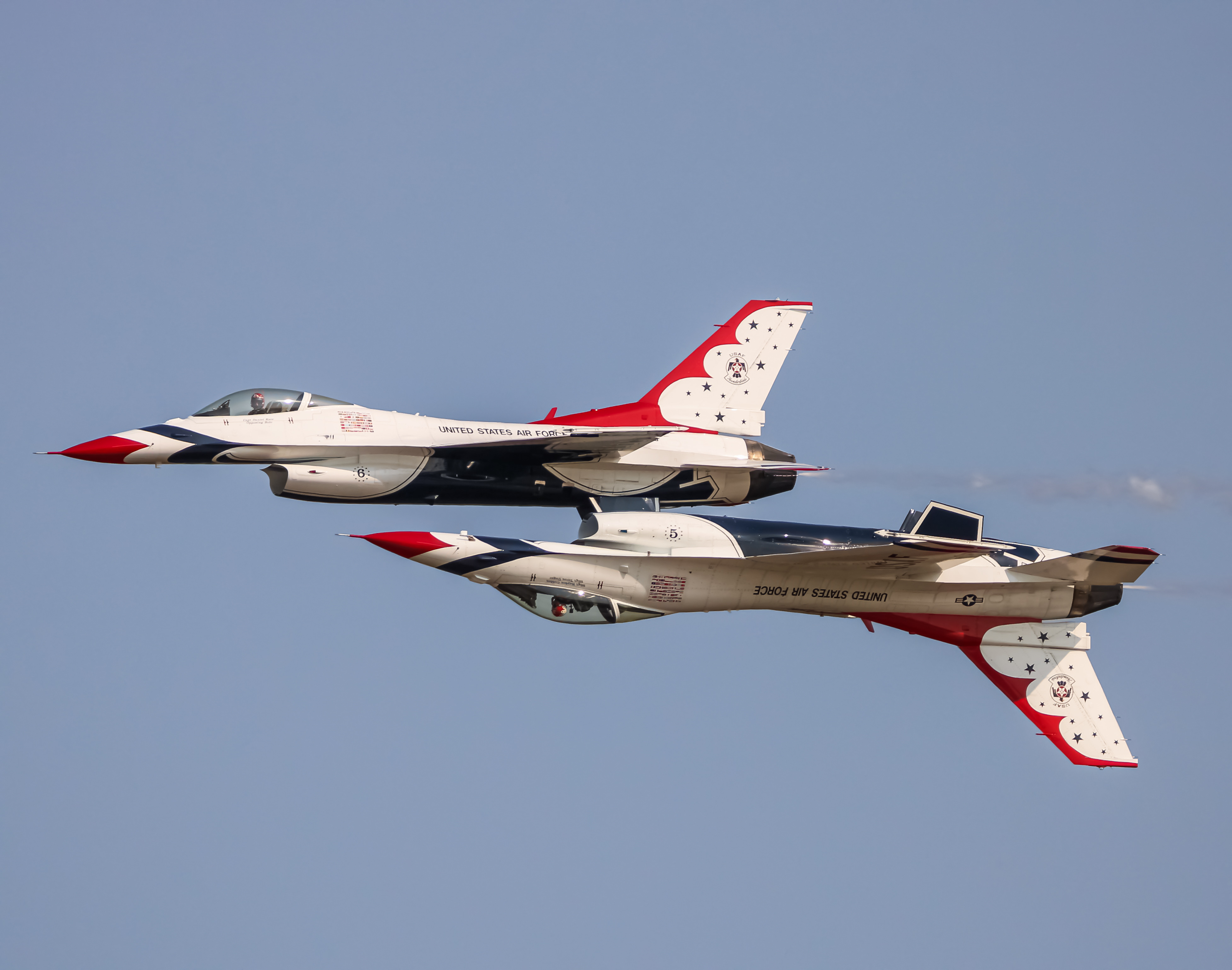 Full size: USAF - United States Air Force General Dynamics F-16 Fighting Falcon 87-0331 at Joint Base Andrews
