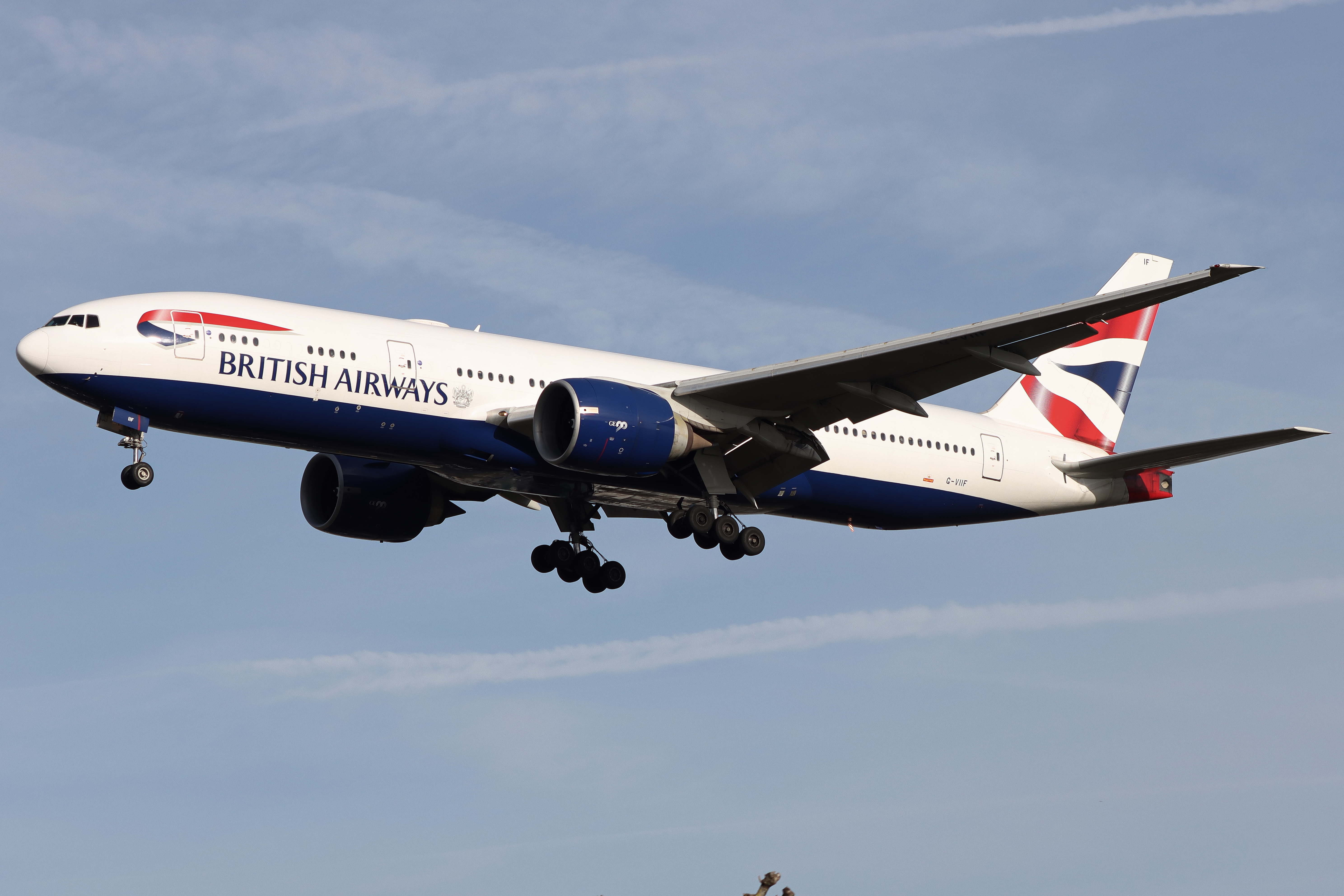 Full size: British Airways Boeing 777-200ER G-VIIF at London Heathrow International Airport