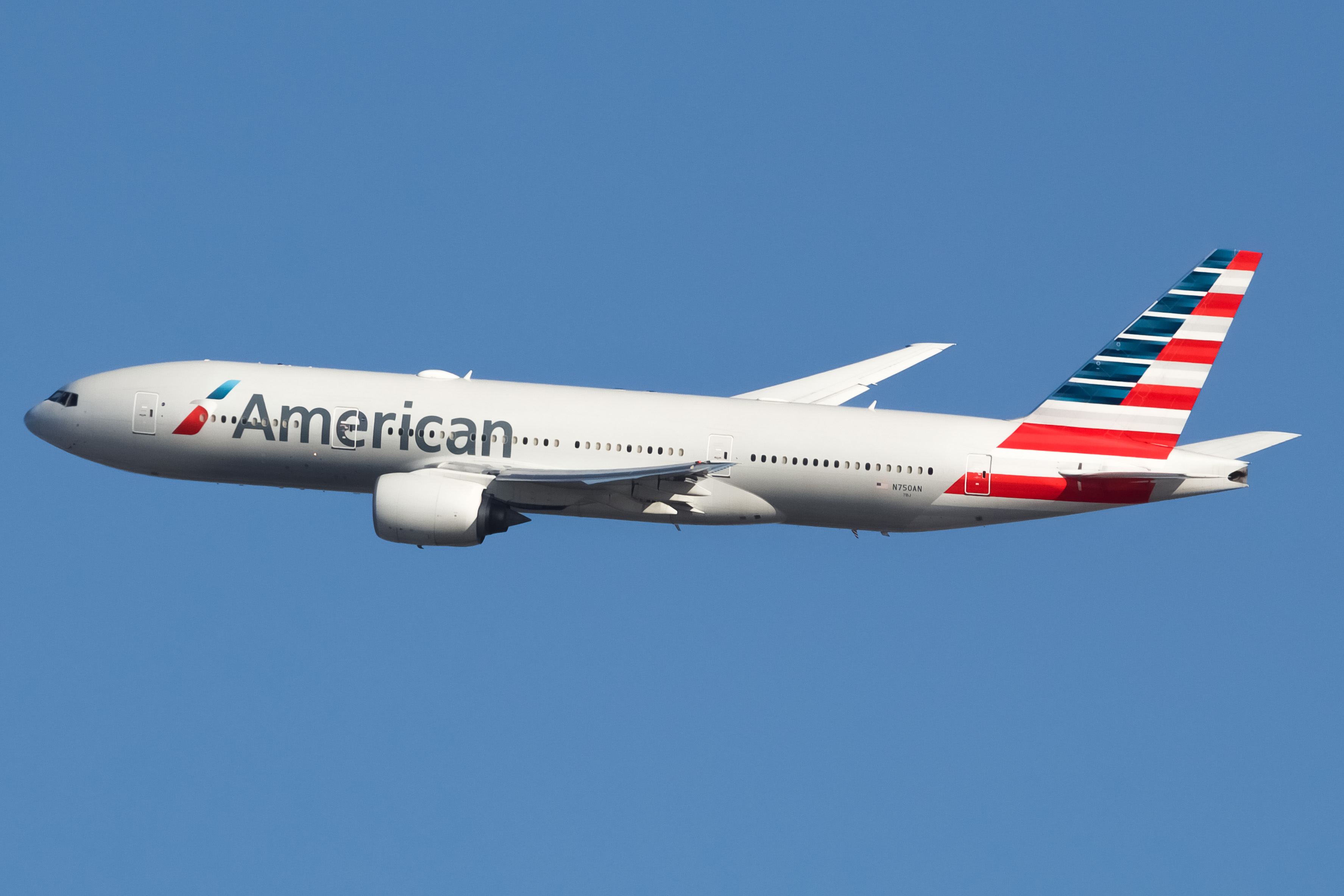Full size: American Airlines Boeing 777-200ER N750AN at John F. Kennedy International Airport