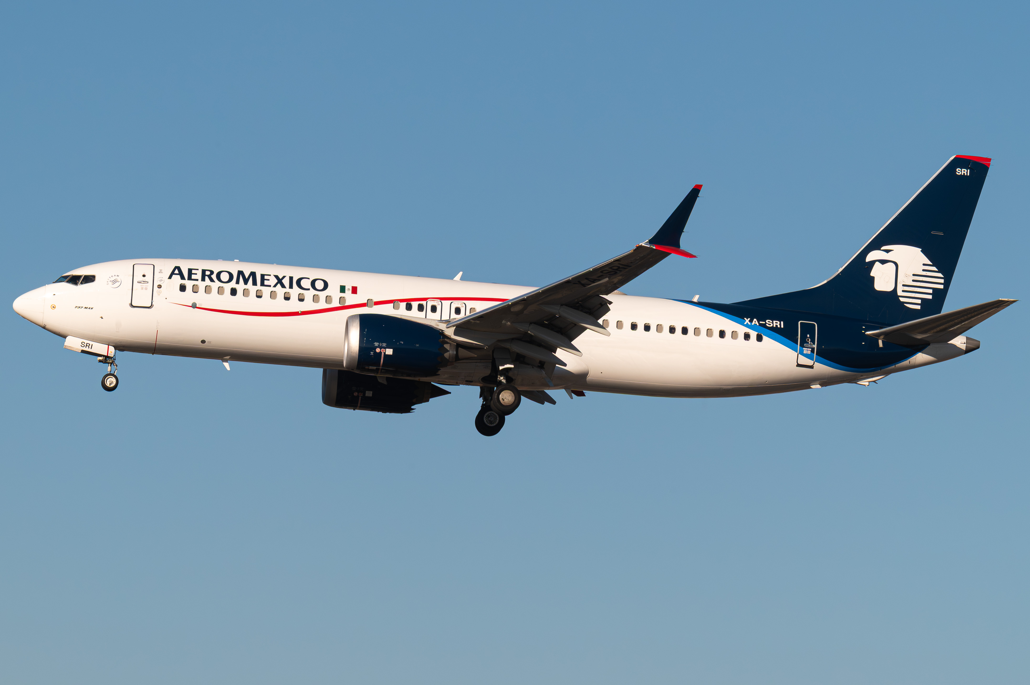 Full size: Aeromexico Boeing 737 MAX 8 XA-SRI at Tijuana International Airport