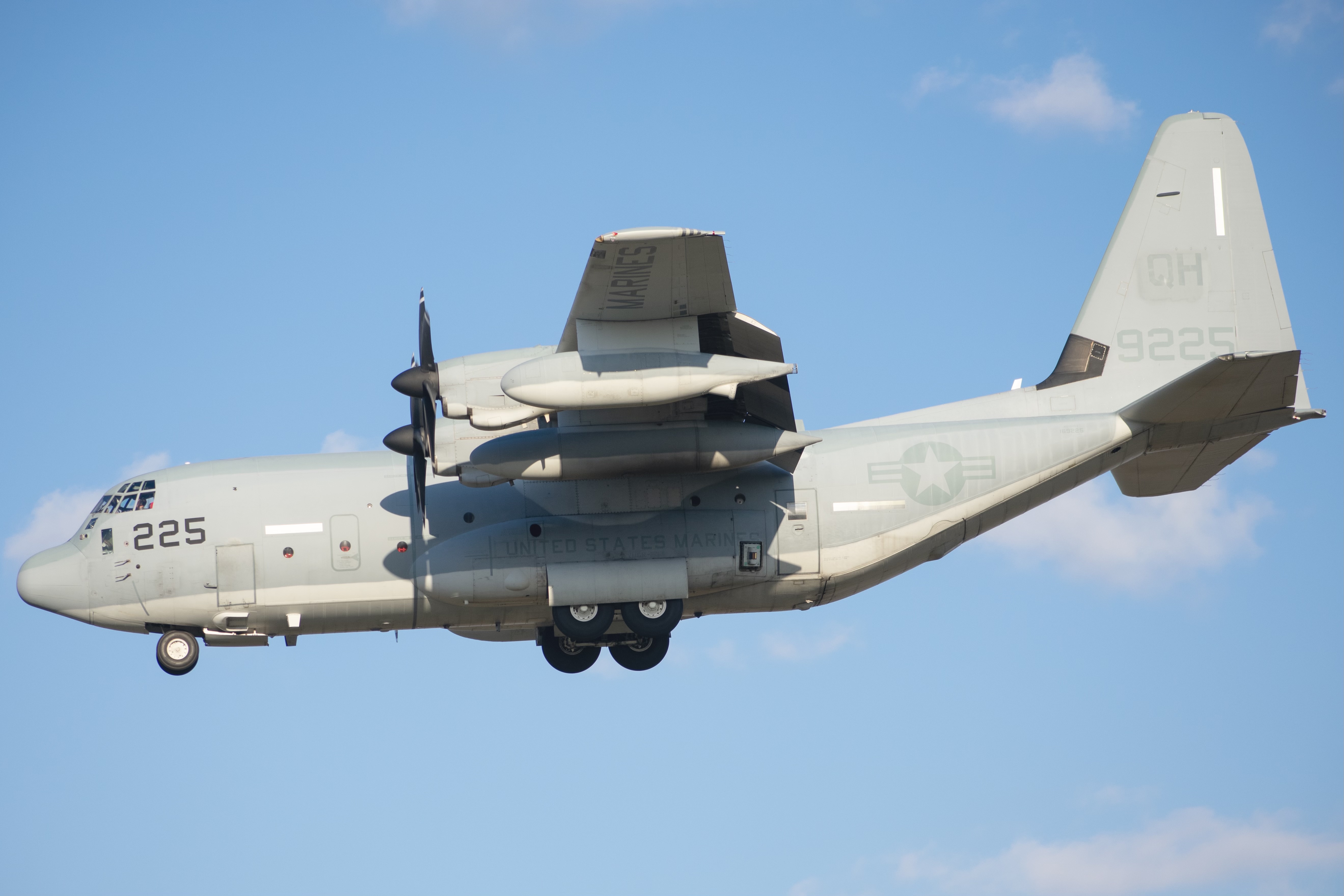 Full size: USMC Lockheed KC-130J Hercules  169225 at Baltimore/Washington International Thurgood Marshall Airport