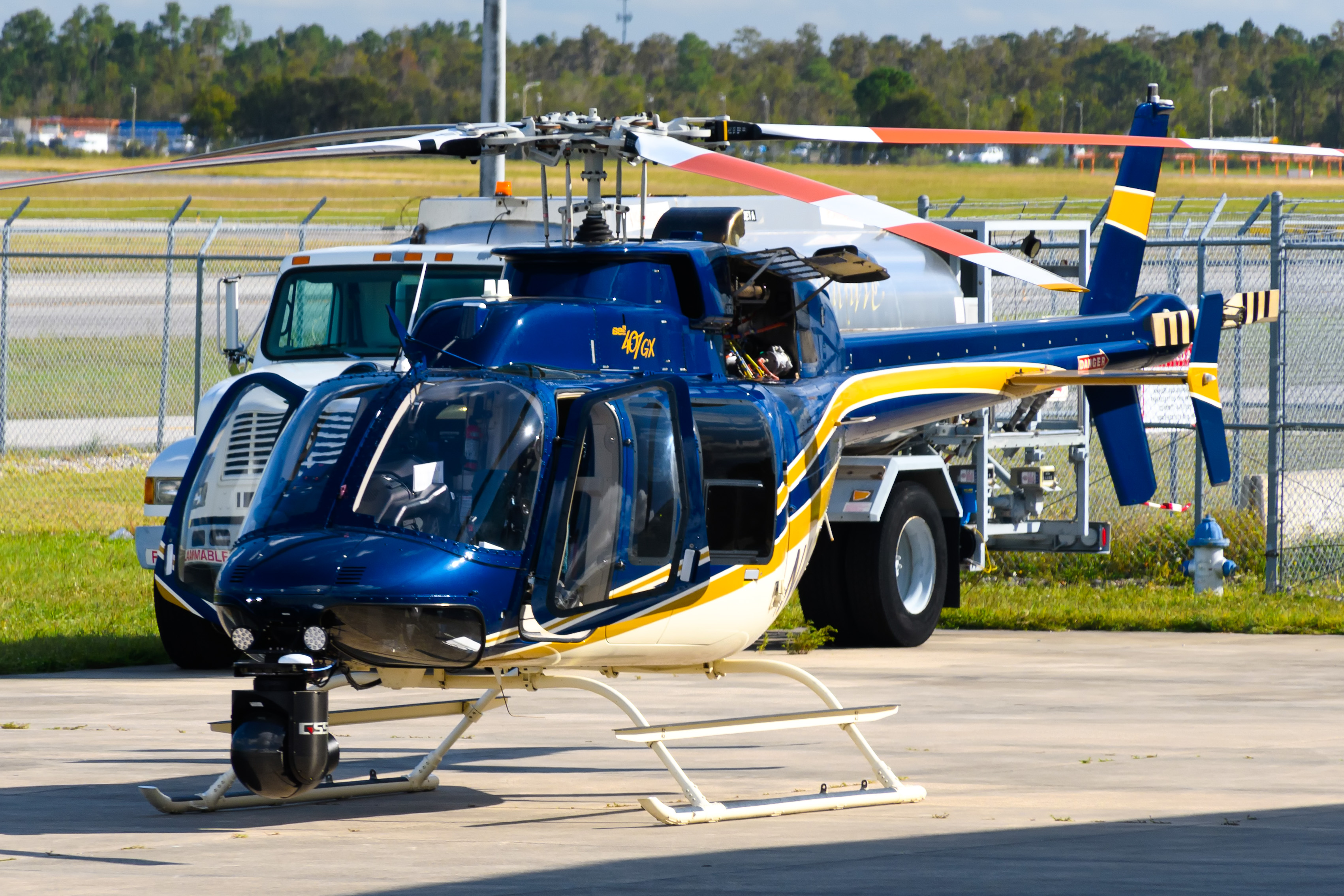 Full size: PRIVATE Bell 407 N407DE at Orlando International Airport