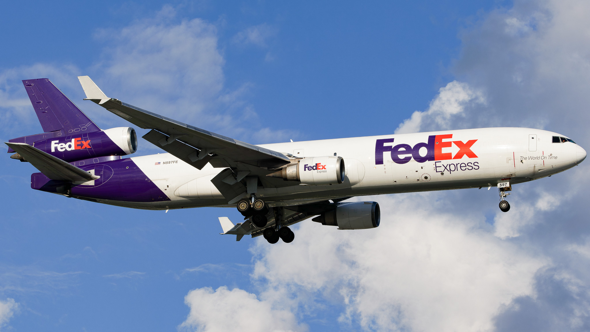 Full size: FedEx McDonnell Douglas MD-11(F) N597FE at Tampa International Airport