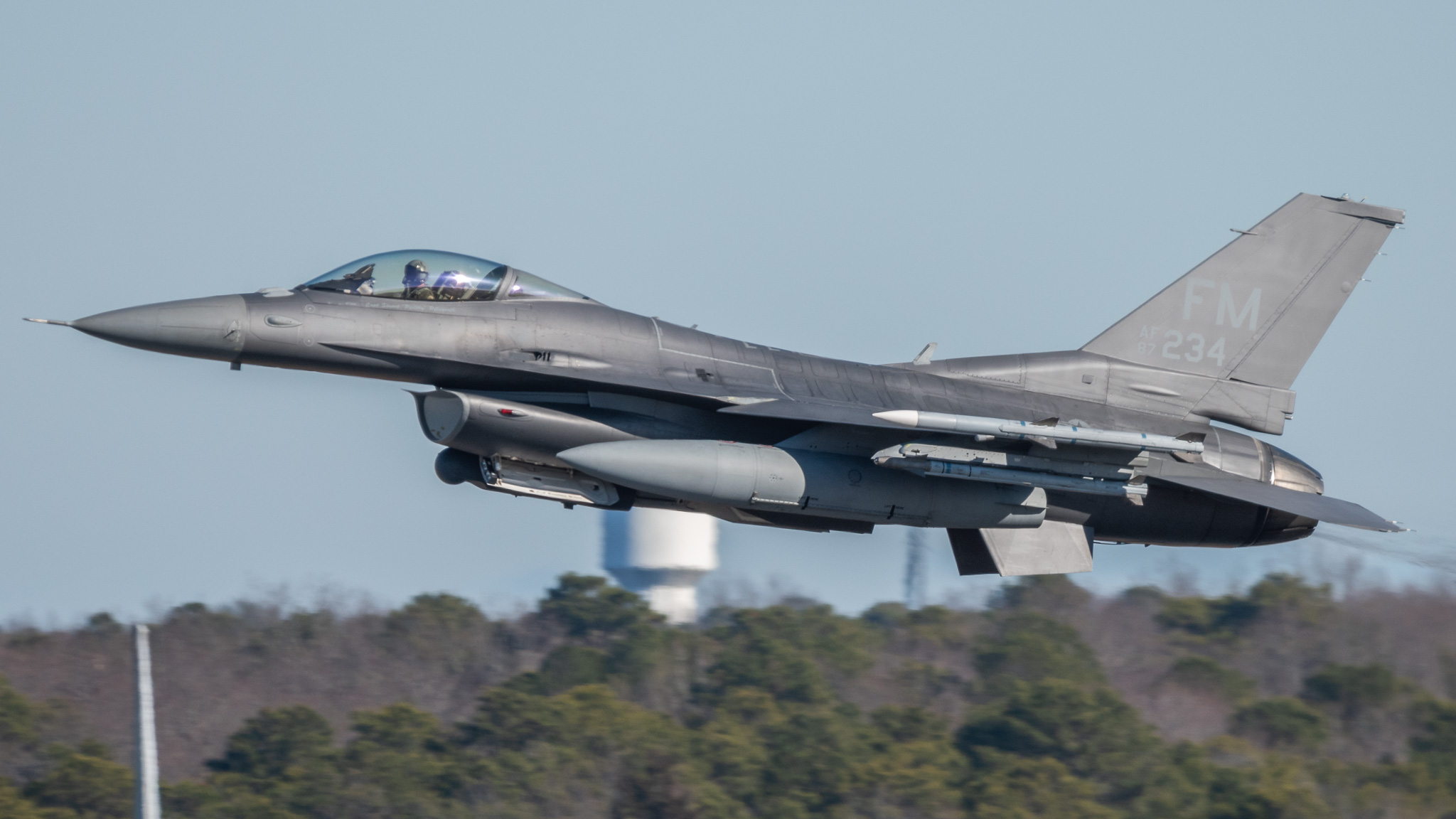 Full size: USAF - United States Air Force General Dynamics F-16 Fighting Falcon 87-0234 at Atlantic City International Airport
