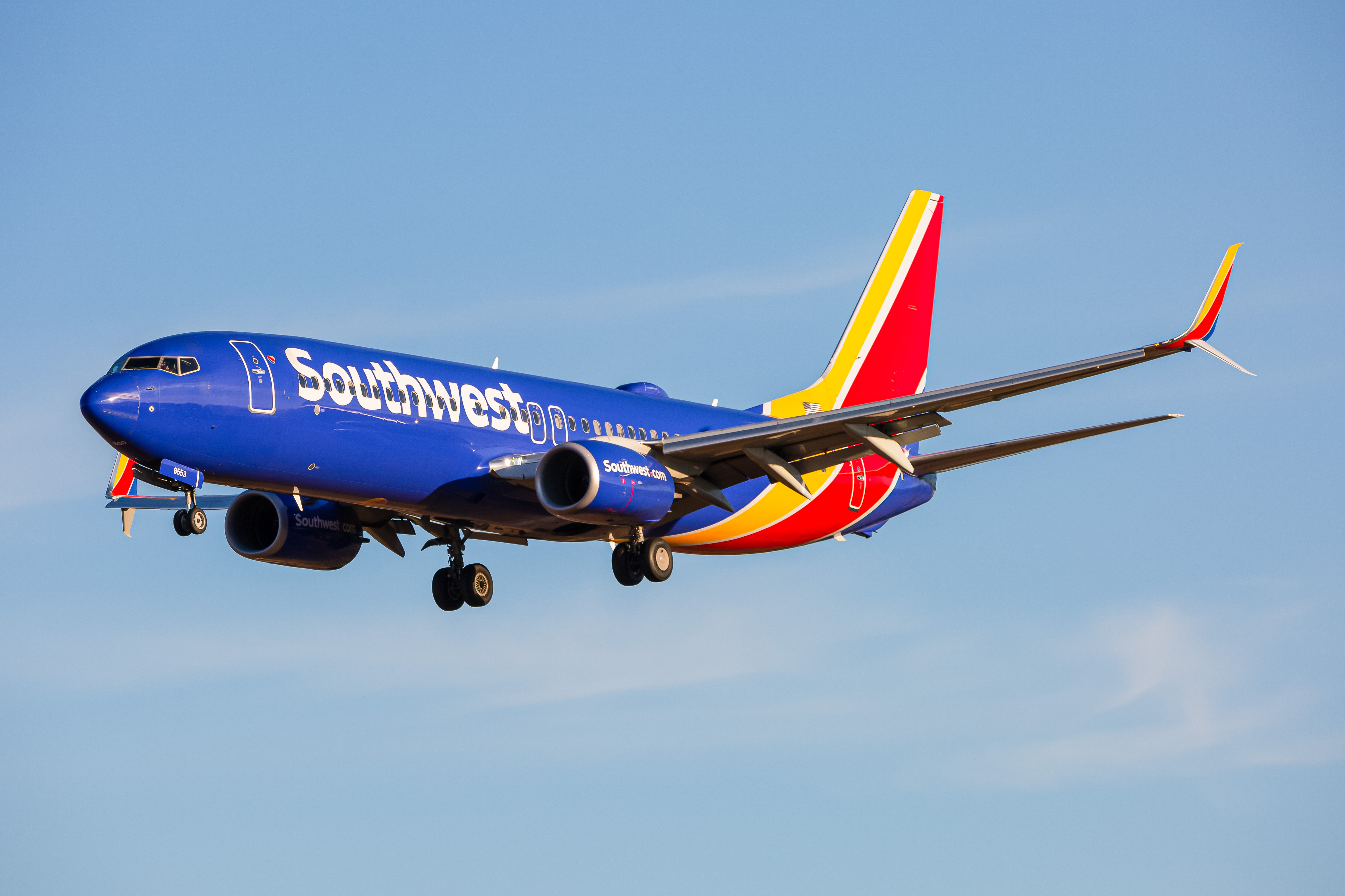 Full size: Southwest Airlines Boeing 737-800 N8553W at Baltimore/Washington International Thurgood Marshall Airport