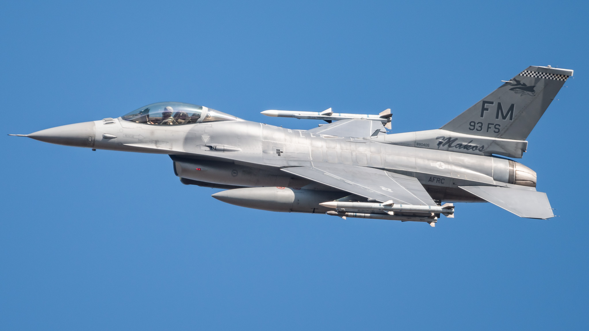 Full size: USAF - United States Air Force General Dynamics F-16 Fighting Falcon 88-0405 at Atlantic City International Airport