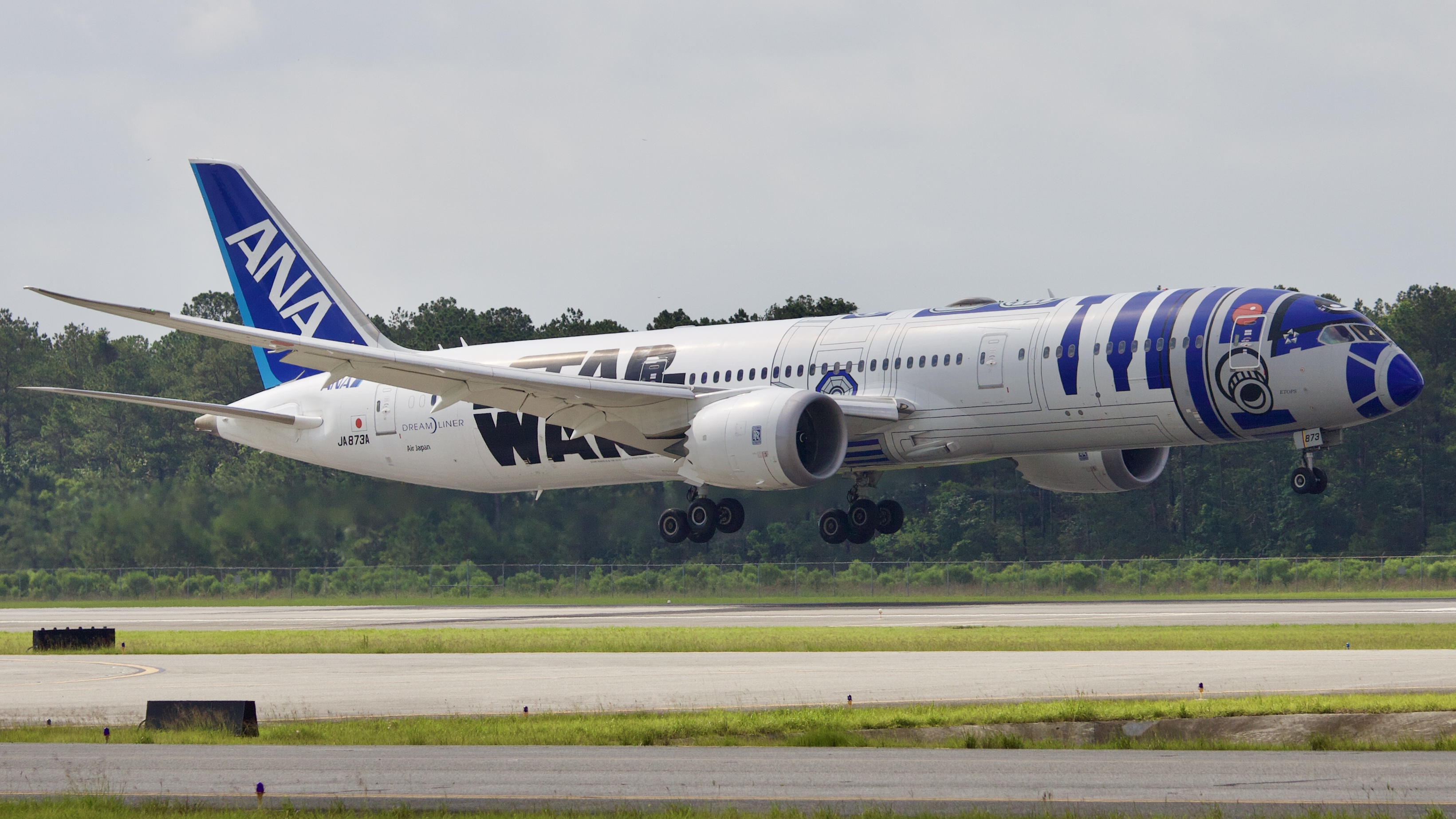 Full size: All Nippon Airways Boeing 787-9 JA873A at Houston-George Bush Intercontinental Airport