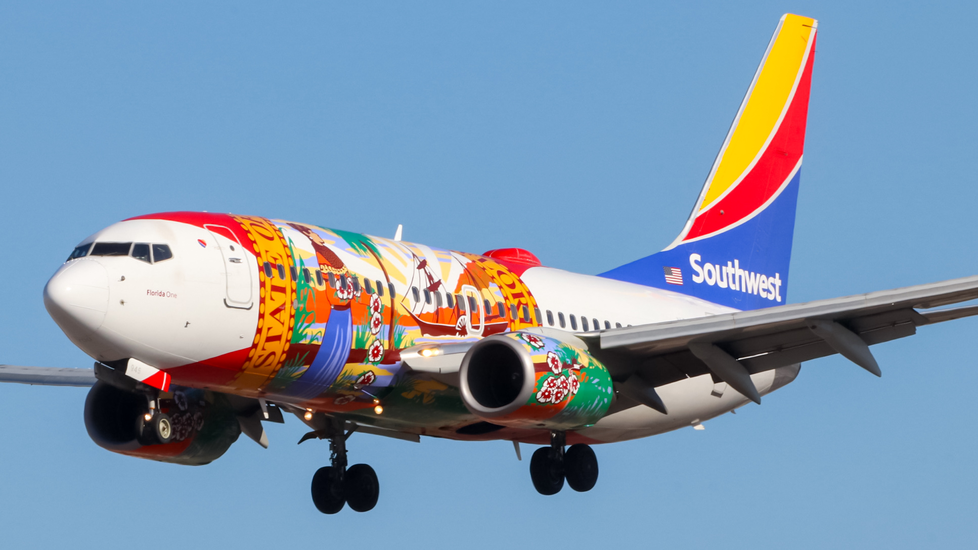 Full size: Southwest Airlines Boeing 737-700 N245WN at Harry Reid International Airport
