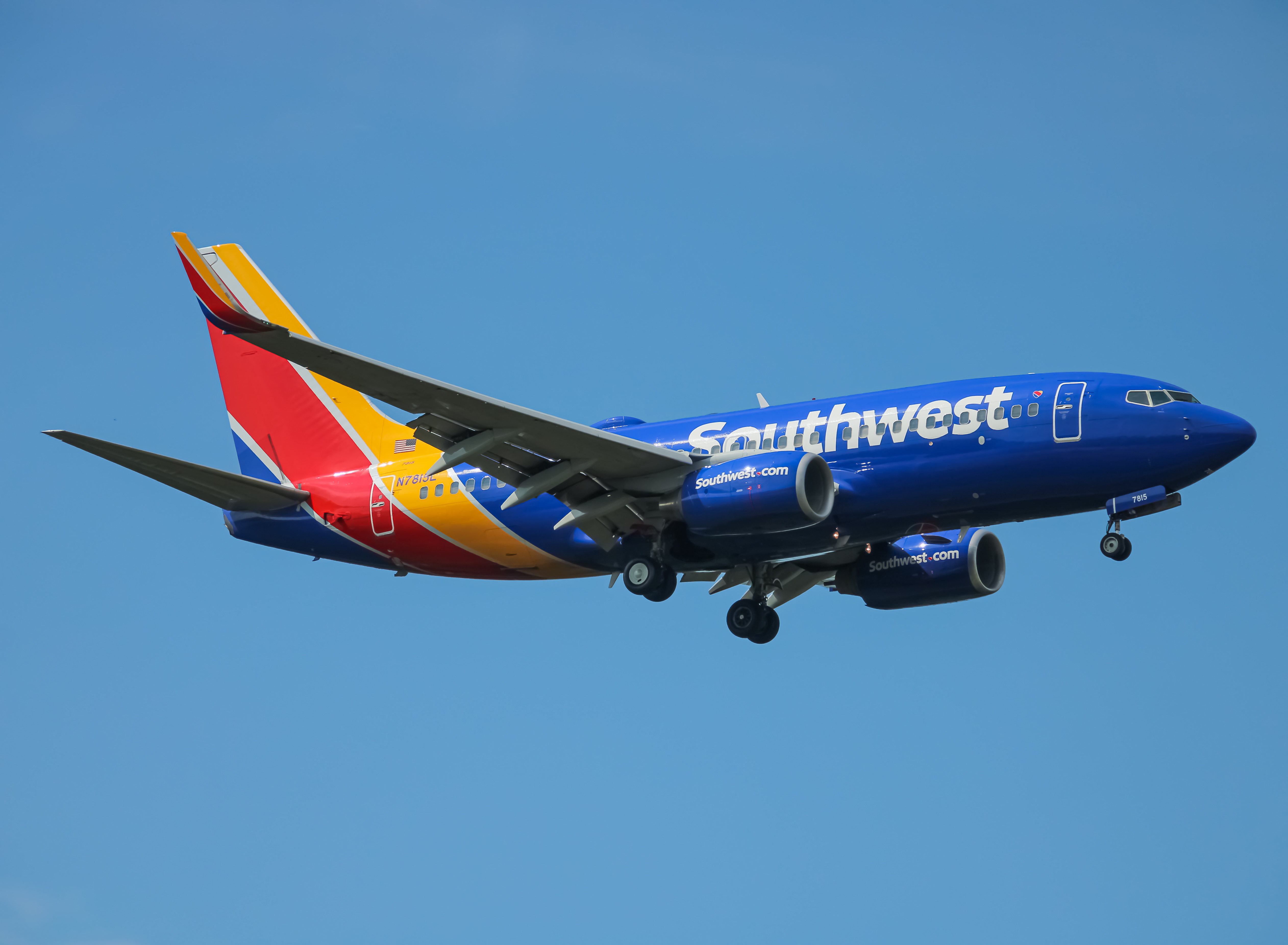 Full size: Southwest Airlines Boeing 737-700 N7815L at Baltimore/Washington International Thurgood Marshall Airport