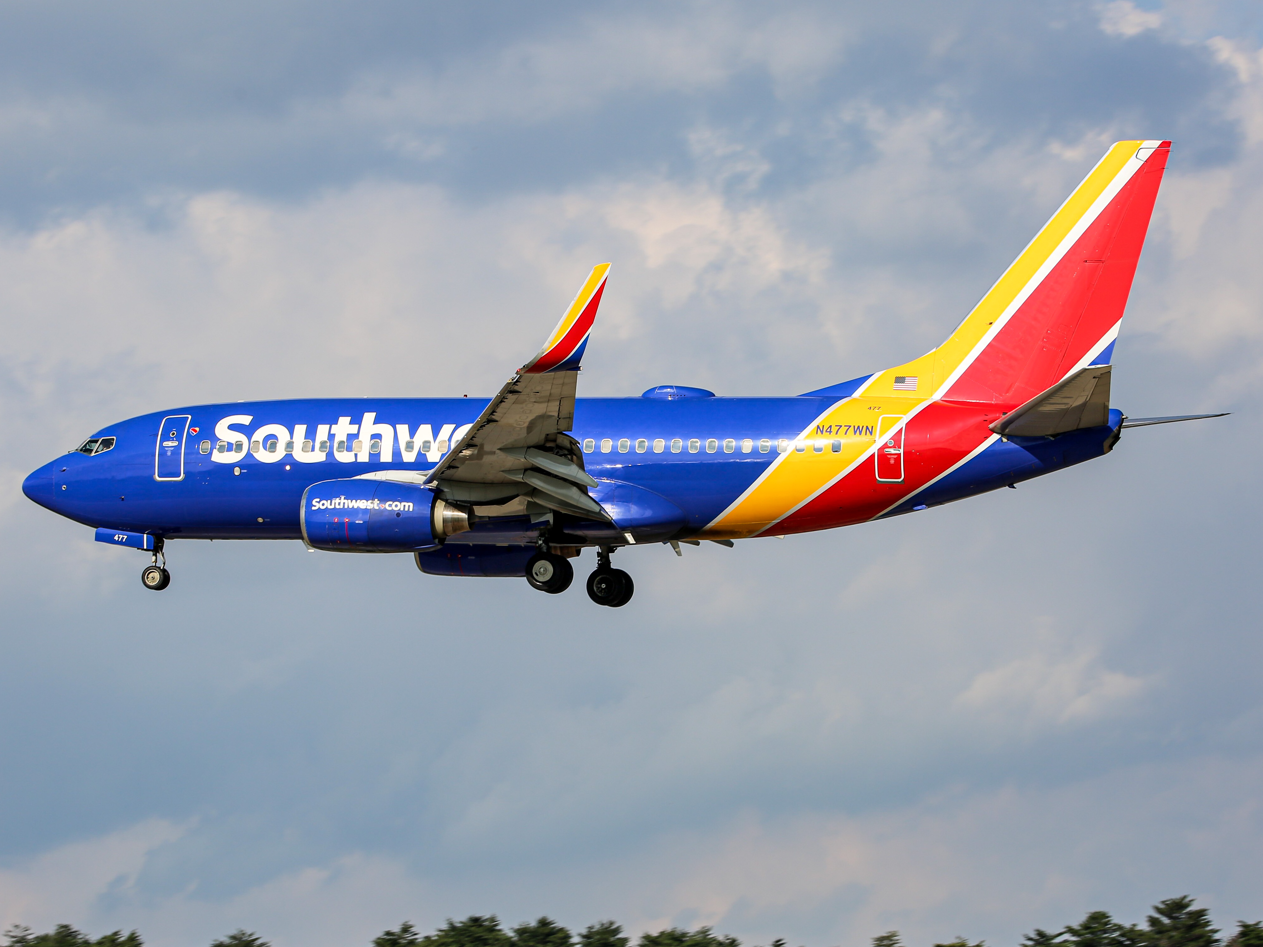 Full size: Southwest Airlines Boeing 737-700 N477WN at Baltimore/Washington International Thurgood Marshall Airport