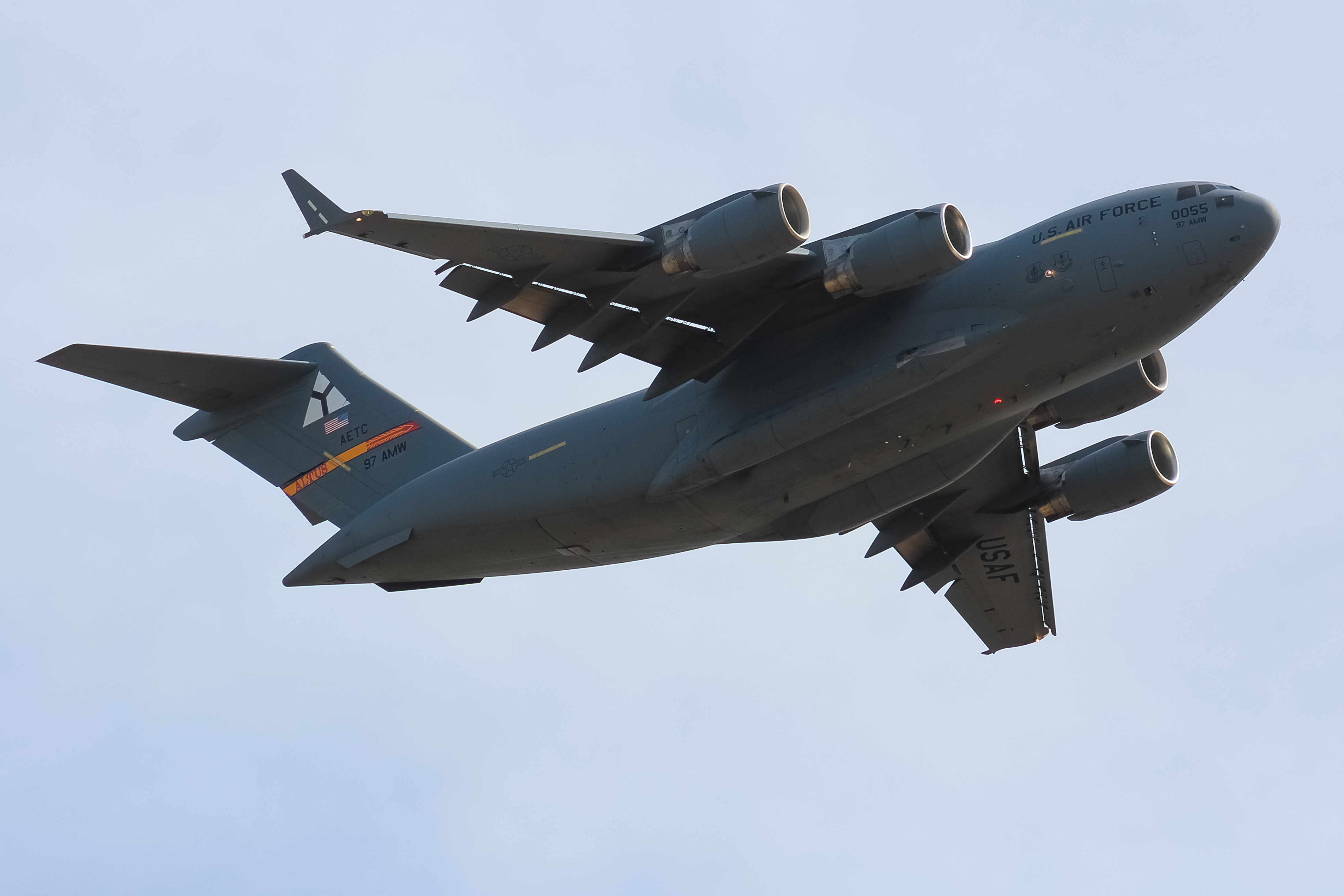 Full size: USAF - United States Air Force Boeing C-17 Globemaster III 98-0055 at Not Applicable