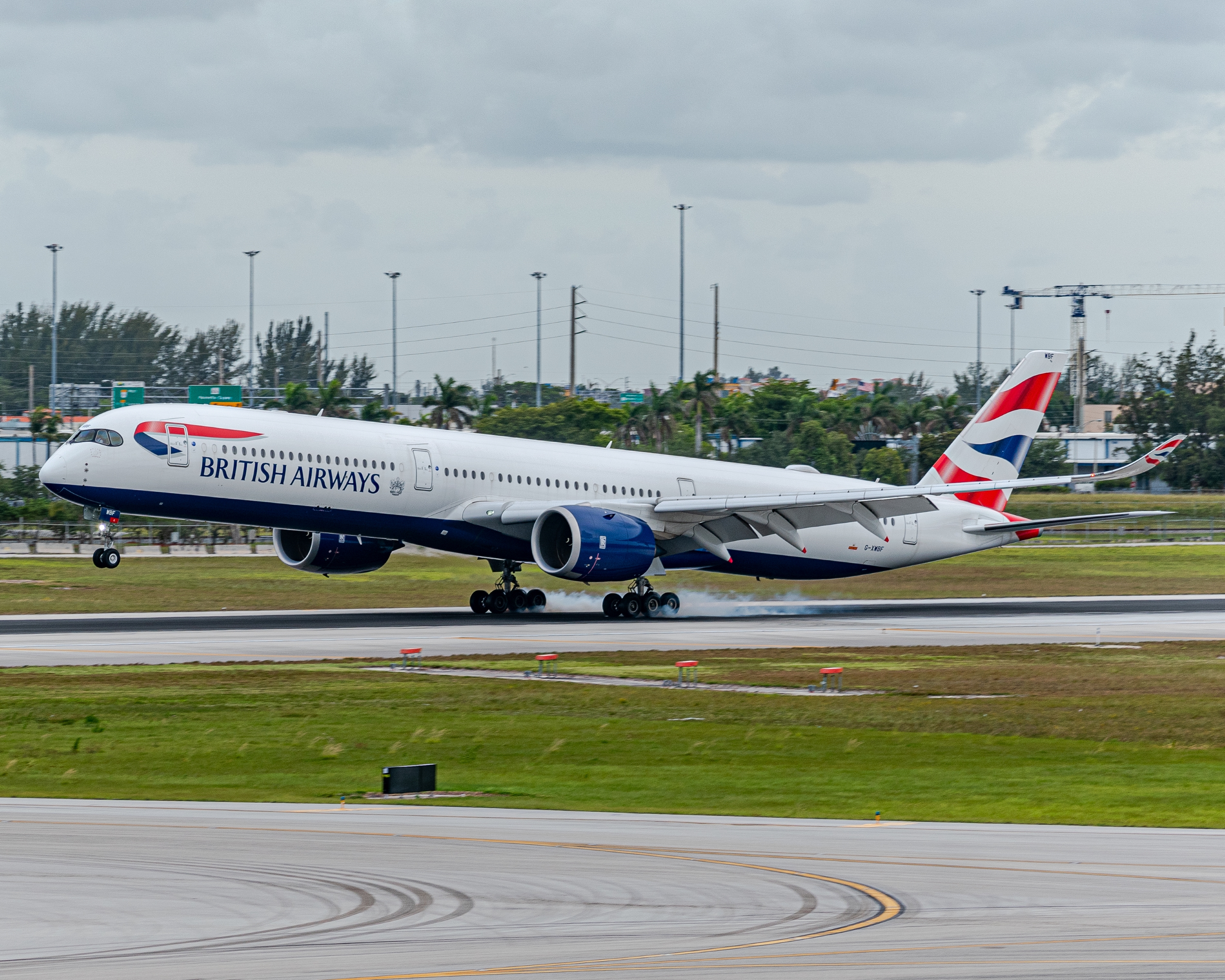 Full size: British Airways Airbus A350-1000 G-XWBF at Miami International Airport