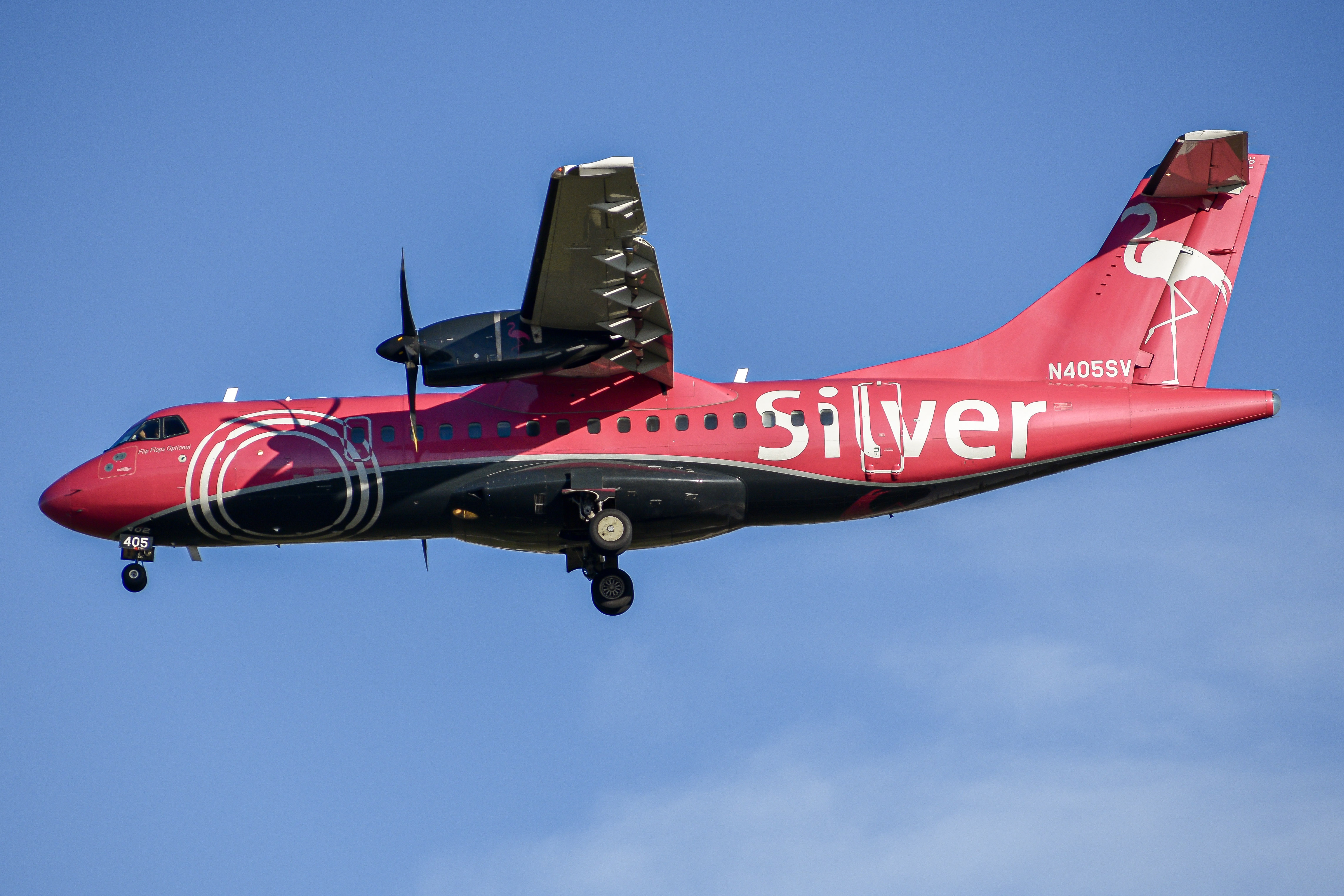 Full size: Silver Airways ATR 42-600 N405SV at Orlando International Airport