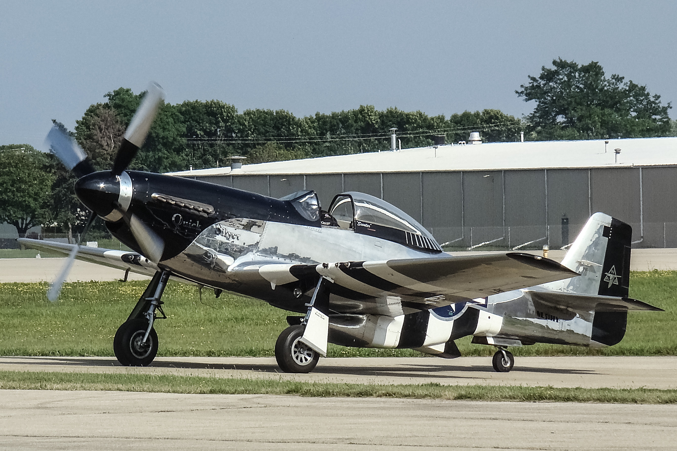 Full size: PRIVATE North American P-51 Mustang NL51HY at Wittman Regional Airport