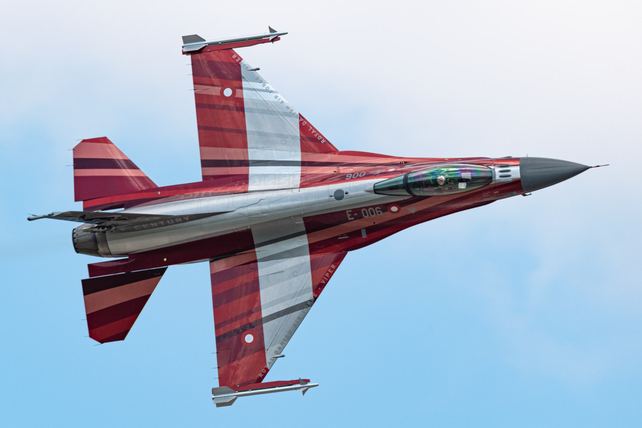 Full size: Royal Danish Air Force General Dynamics F-16 Fighting Falcon E-006 at Fairford Airport