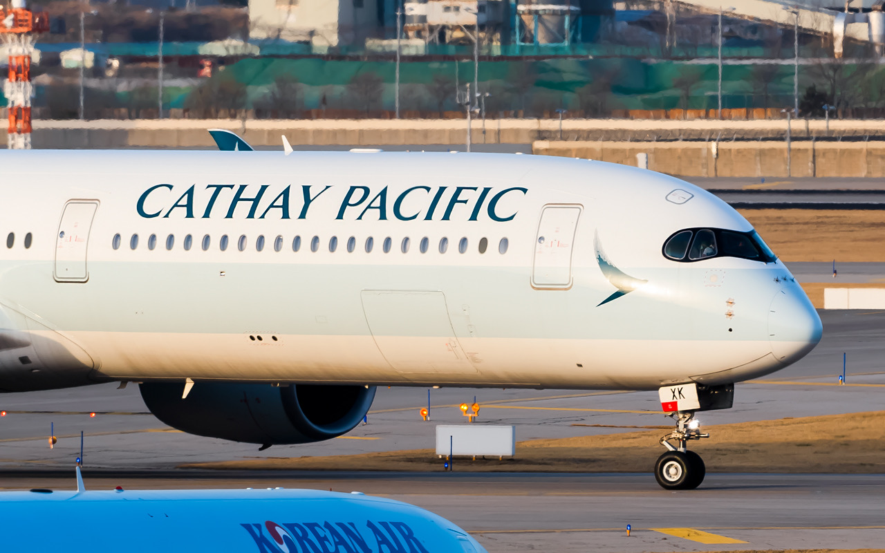 Full size: Cathay Pacific Airbus A350-1000 B-LXK at Seoul-Incheon International Airport