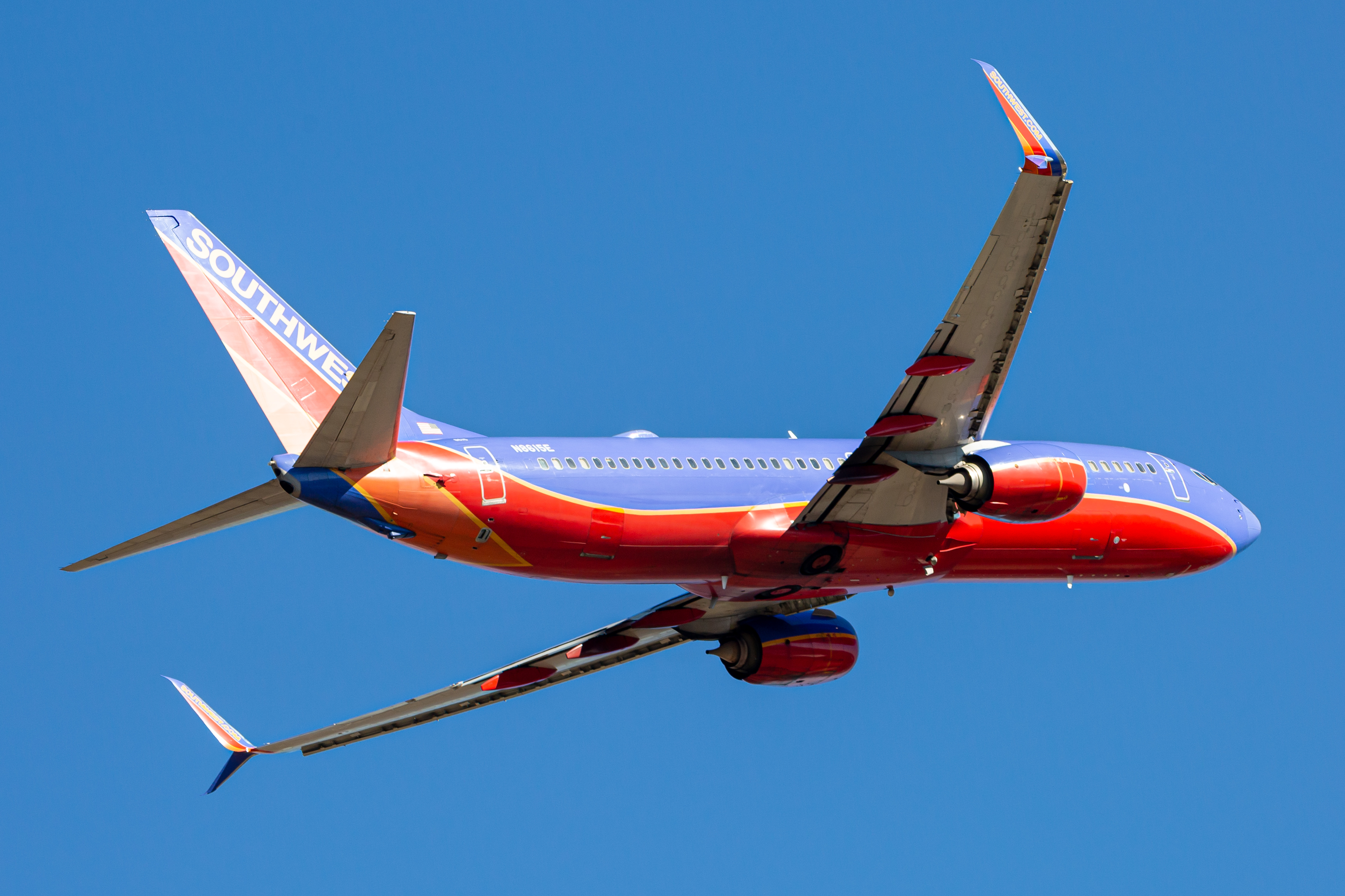 Full size: Southwest Airlines Boeing 737-800 N8615E at Baltimore/Washington International Thurgood Marshall Airport
