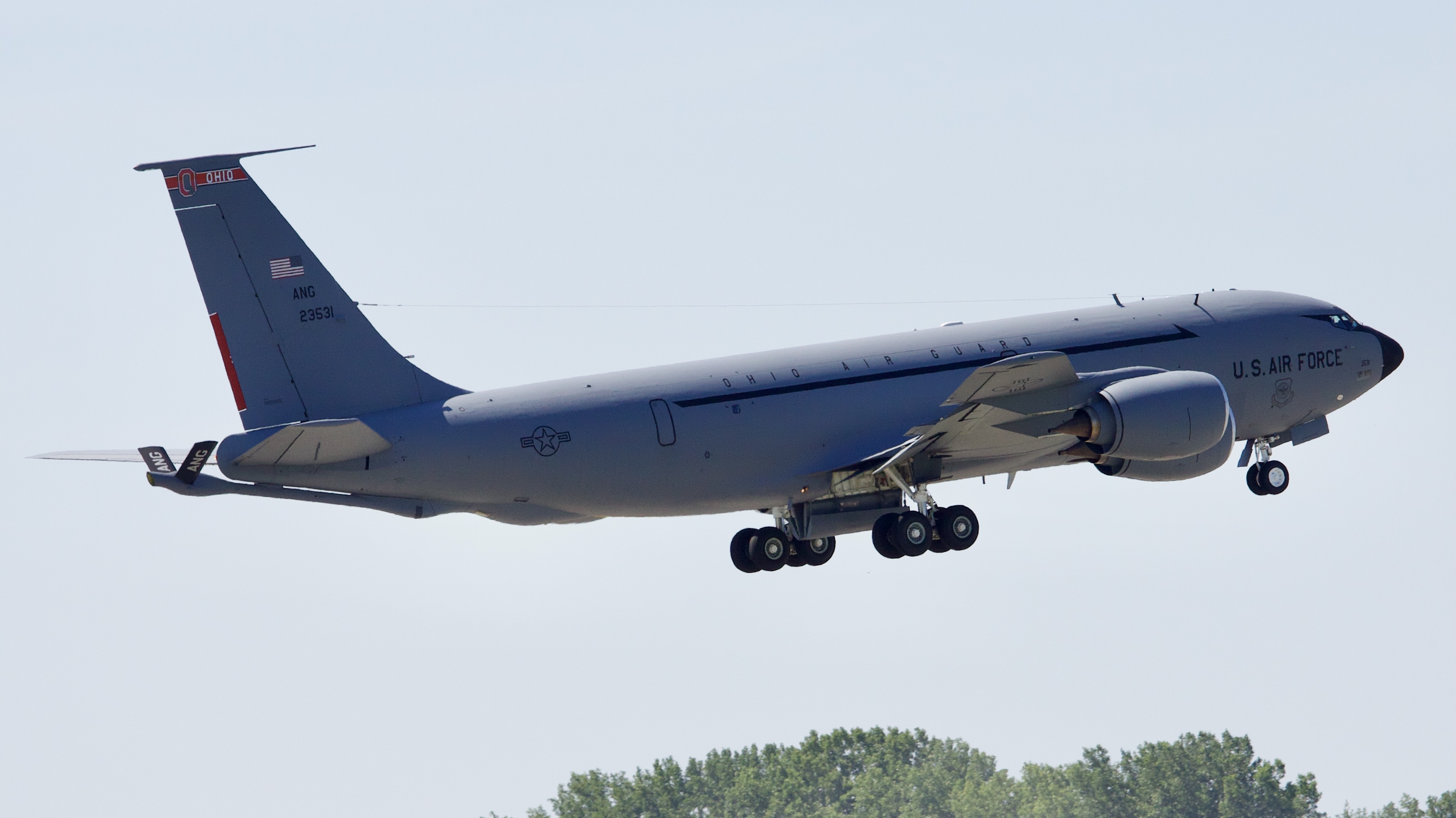 Full size: USAF - United States Air Force Boeing KC-135 Stratotanker 62-3531 at Rickenbacker International Airport