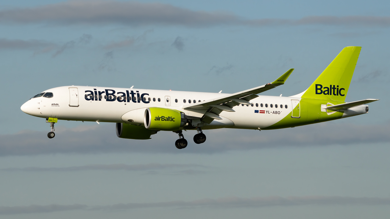 Full size: Air Baltic Airbus A220-300 YL-ABO at London Heathrow International Airport