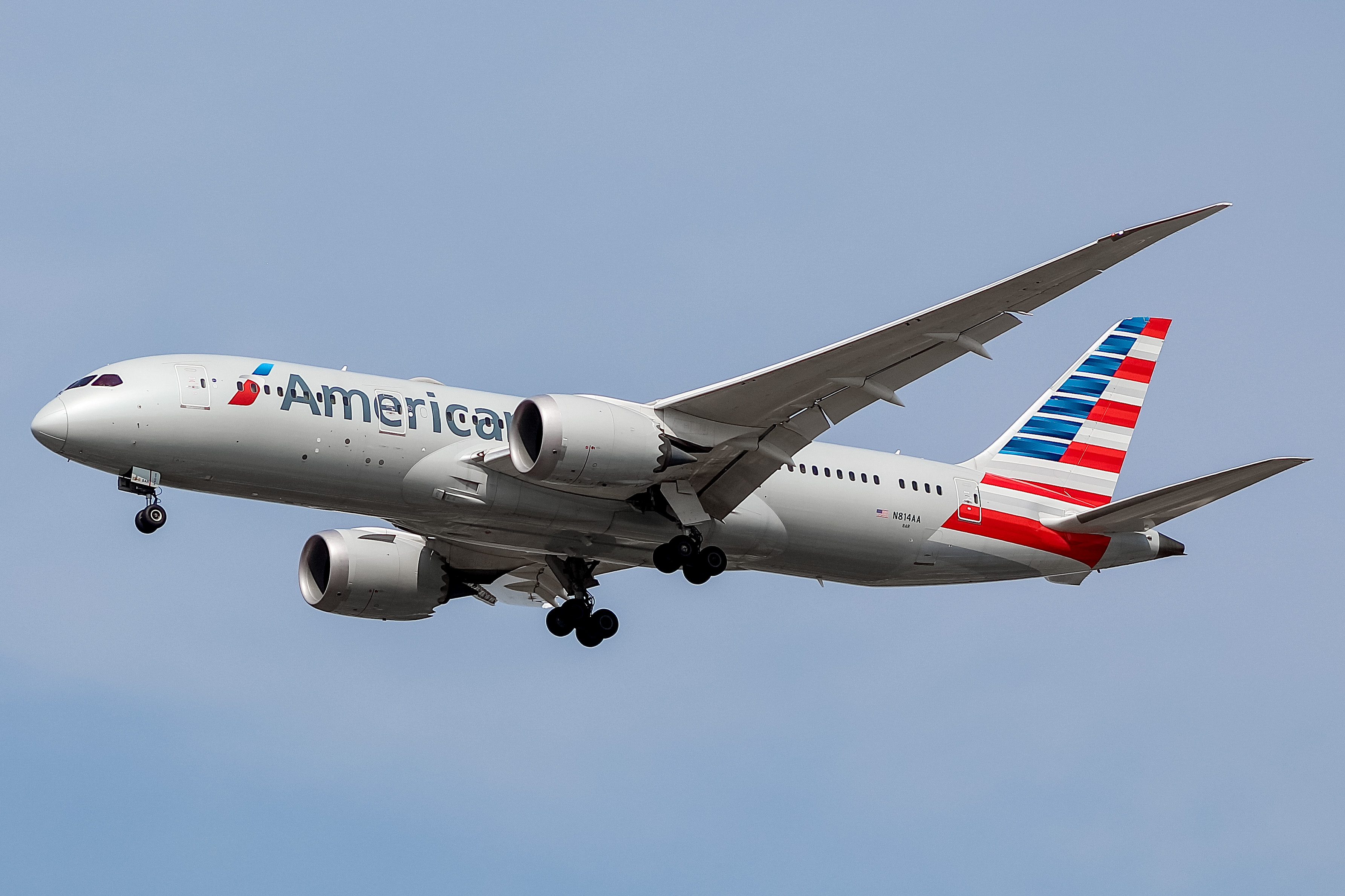 Full size: American Airlines Boeing 787-8 N814AA at Chicago O'Hare International Airport