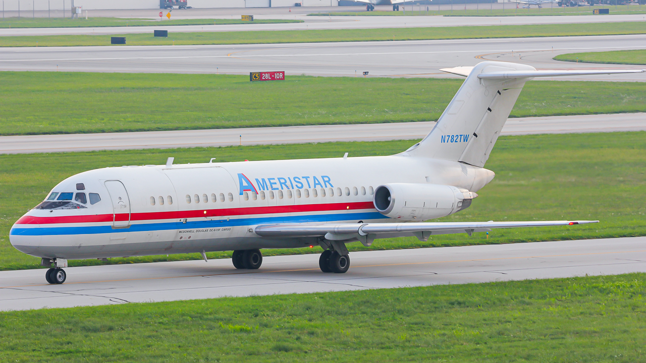 Full size: Ameristar Jet Douglas DC-9-15RC N782TW at John Glenn Columbus International Airport