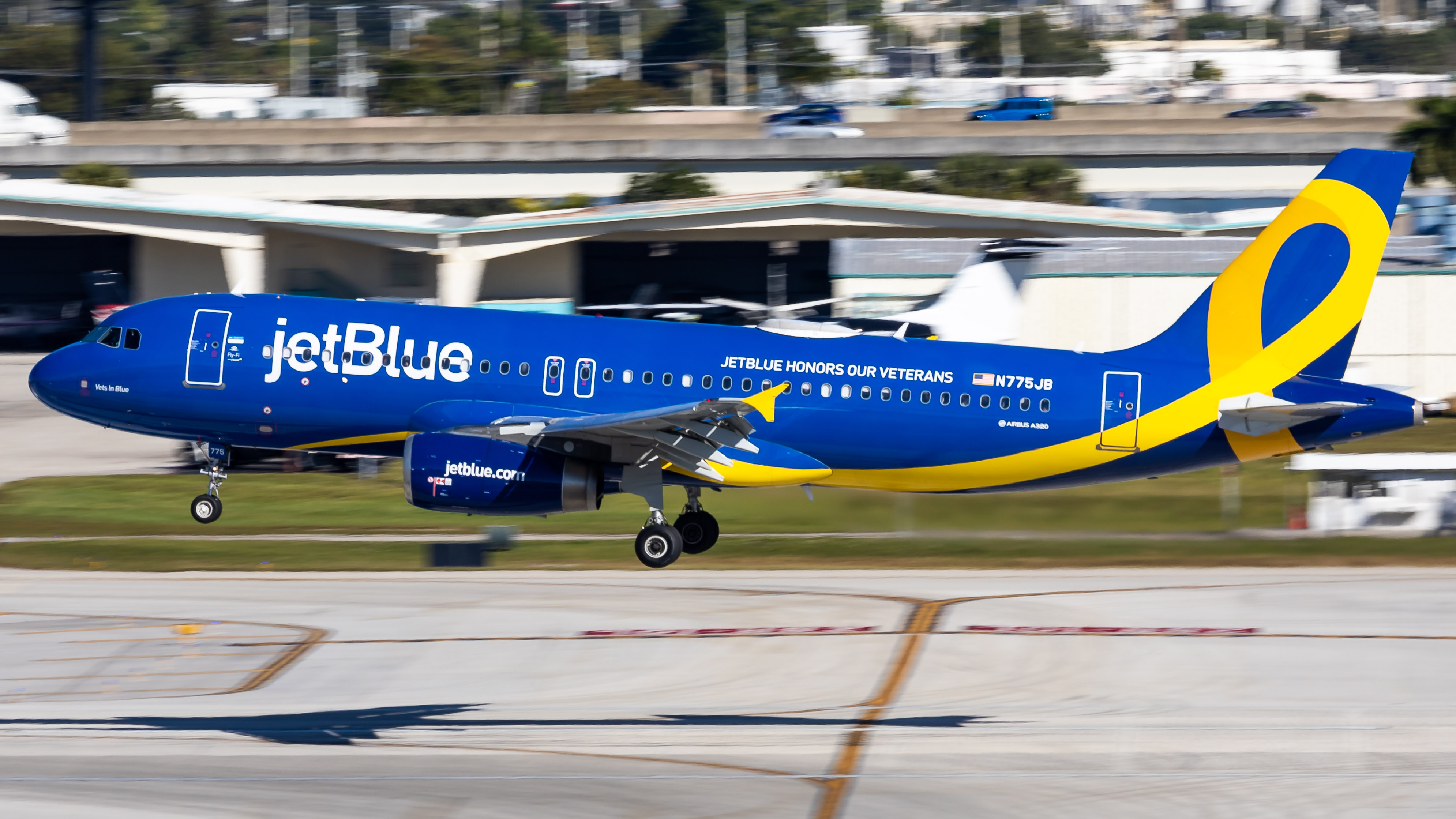 Full size: JetBlue Airways Airbus A320 N775JB at Fort Lauderdale/Hollywood International Airport