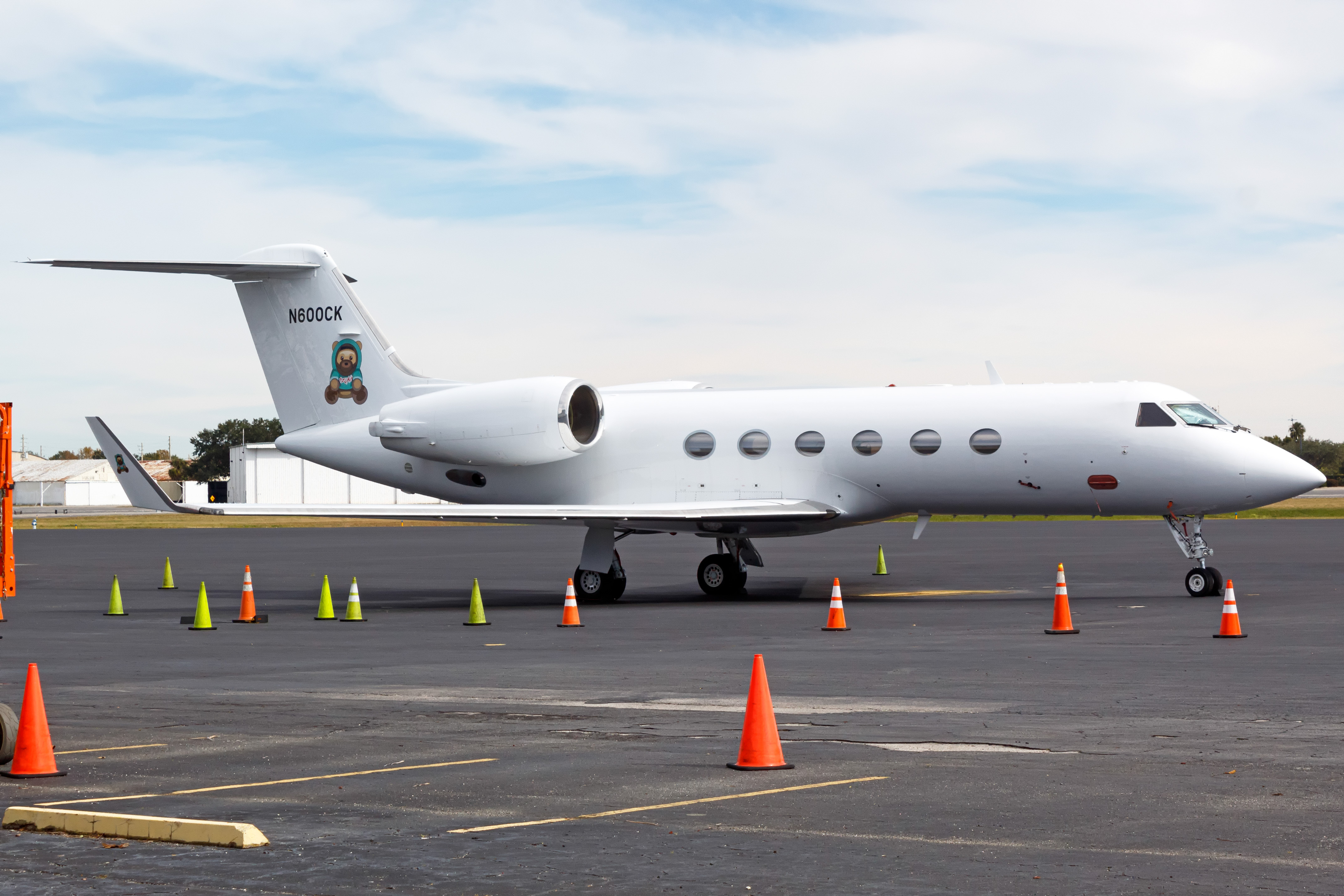 Full size: NB Airlines Gulfstream IV N600CK at Executive Airport